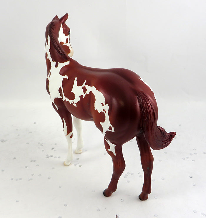 WILDCAT-LE-4 CHESTNUT PAINT WEANLING MODEL HORSE 2/7