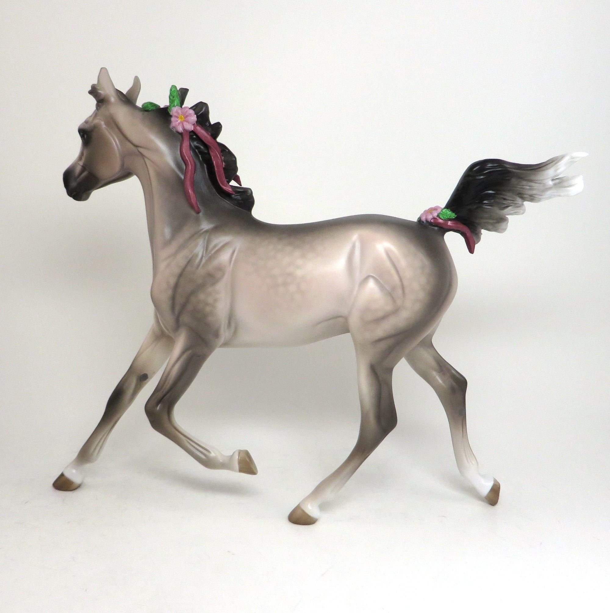 TINY VAL - GREY YEARLING ARABIAN WITH FLOWERS MODEL HORSE by SHERYL LEISURE - 1/22