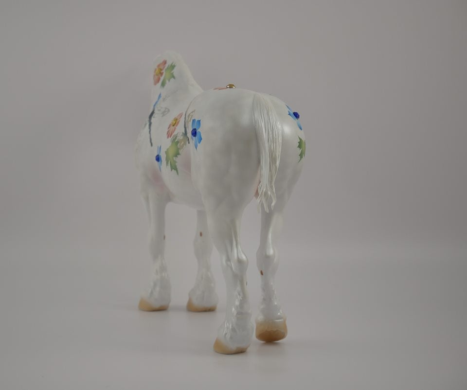 SUMMER DAZE-OOAK HEAVY DRAFT MARE DECORATOR MODEL HORSE 7/9/20