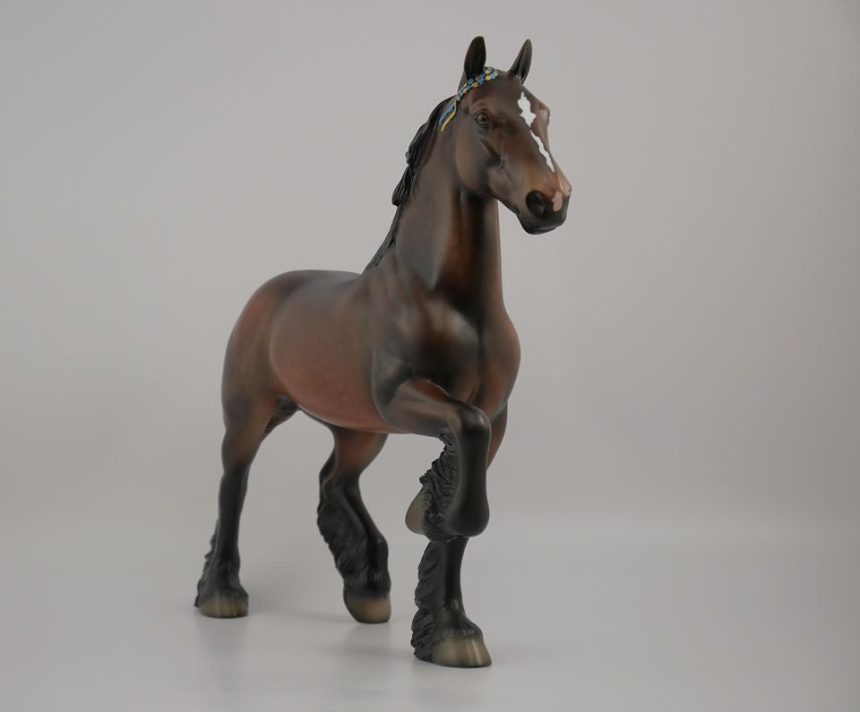 YOUNKERS-OOAK DAPPLE BAY TROTTING DRAFTER MODEL HORSE 7/9/20
