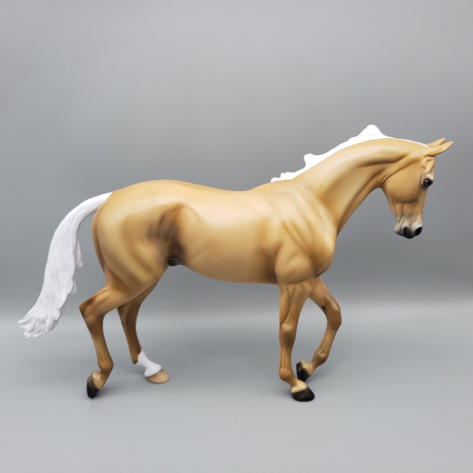 Saratoga OOAK Palomino Thoroughbred By Ellen Robbins EQ23