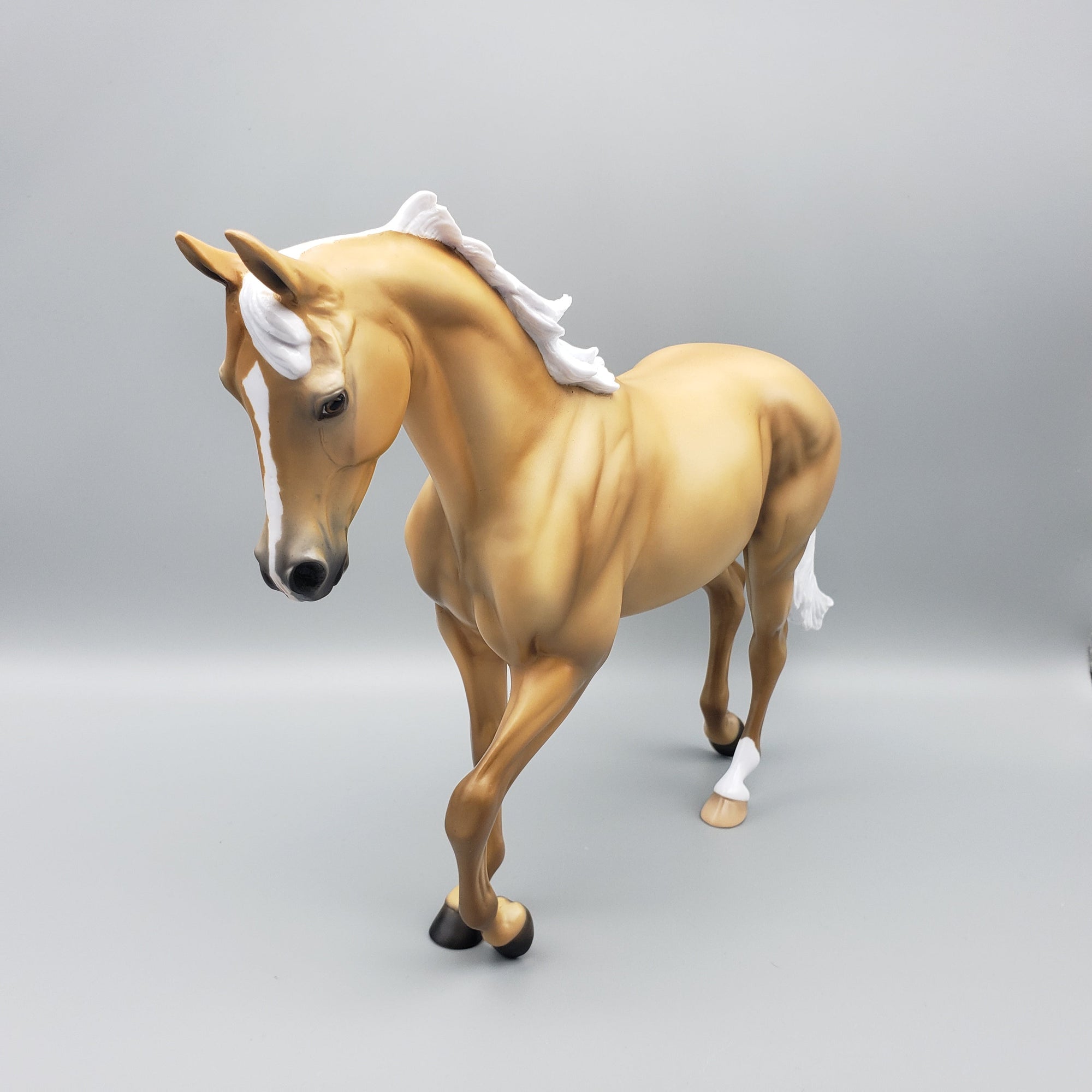 Saratoga OOAK Palomino Thoroughbred By Ellen Robbins EQ23