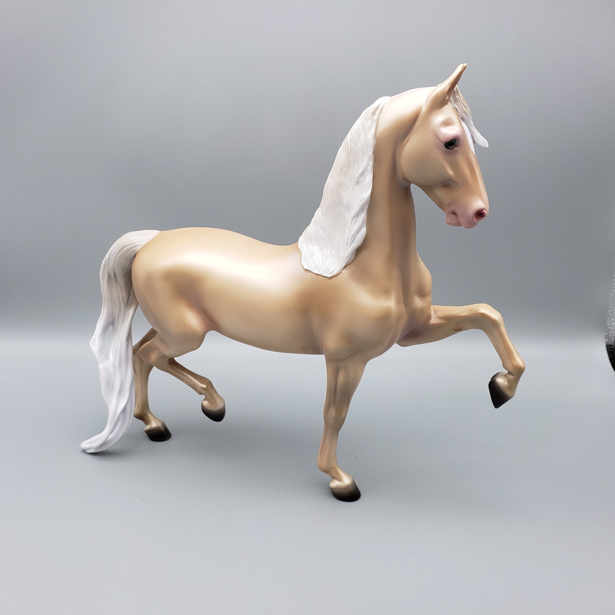 KIDS AUCTION EQ23 Sunny Day OOAK Golden Champagne Saddlebred By Ashley Palmer EQ23