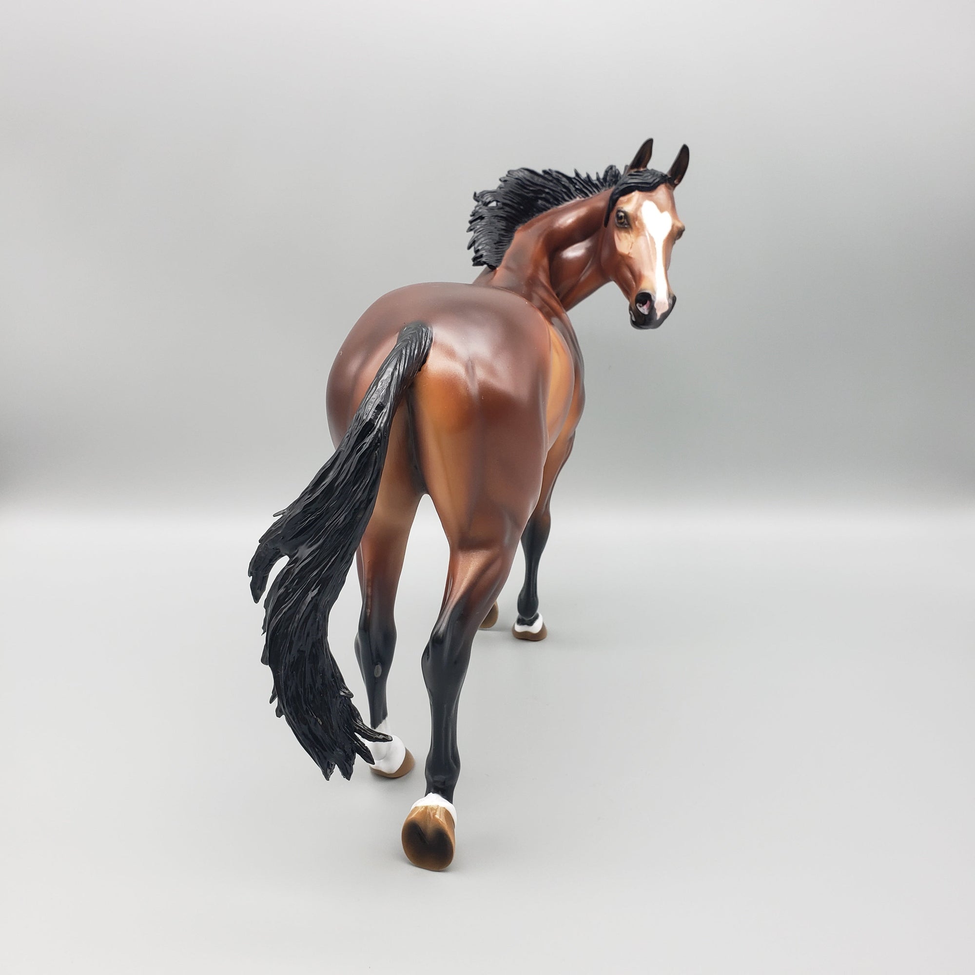 Last Ride Basket 4 Equilocity 2023 - OOAK Bay Thoroughbred By Ashley Palmer  EQ23