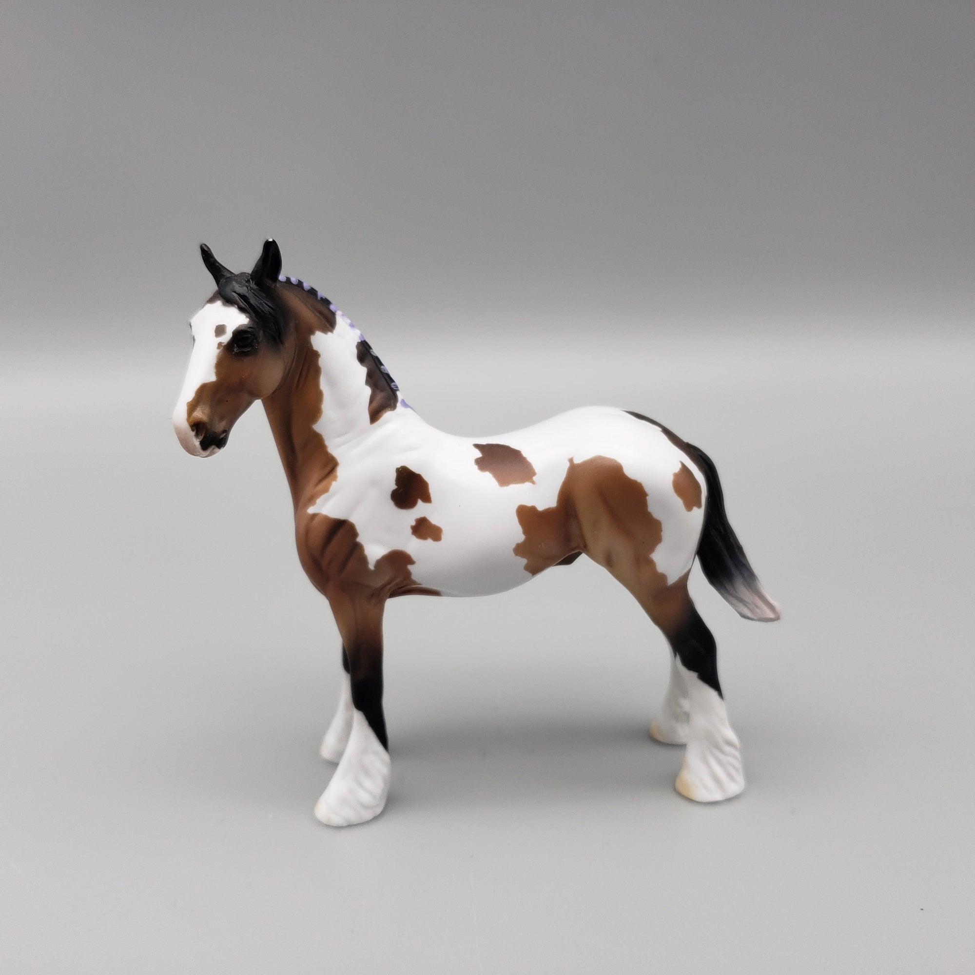 KIDS AUCTION EQ23 Bucky Standing Draft Chip By Ellen Robbins EQ23