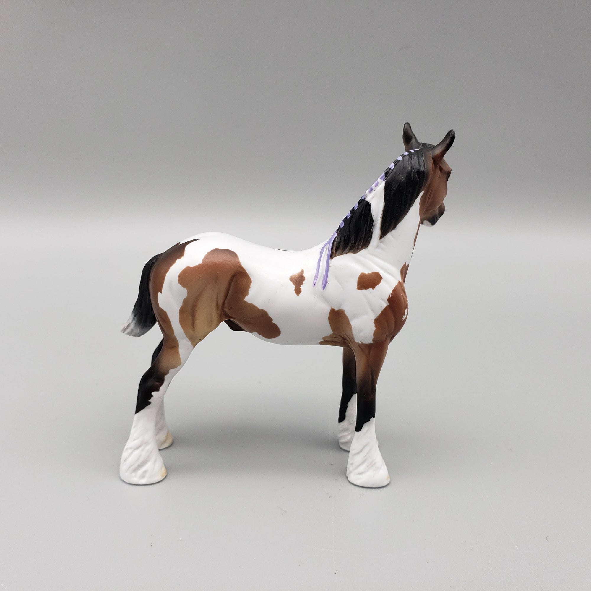 KIDS AUCTION EQ23 Bucky Standing Draft Chip By Ellen Robbins EQ23