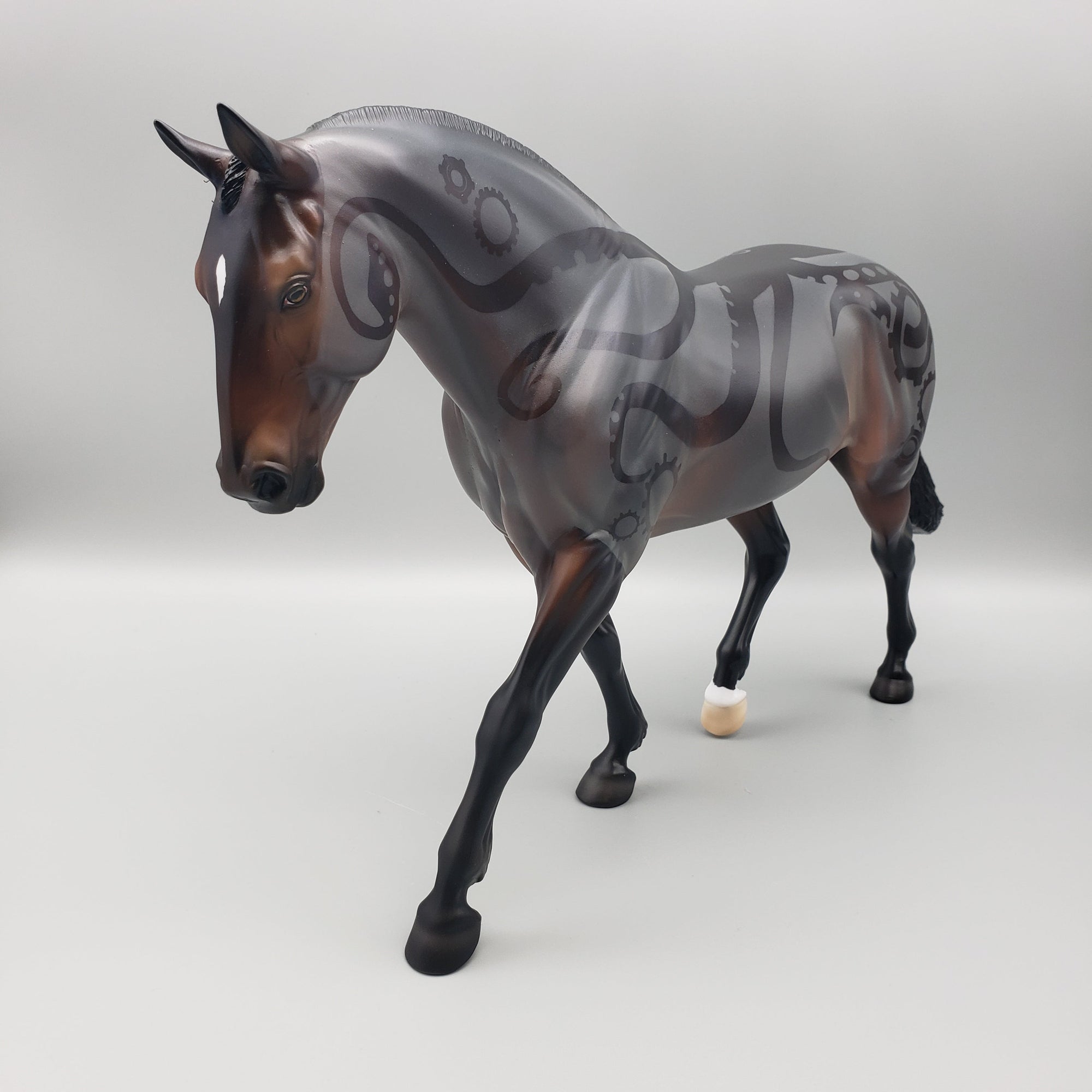 Nautilus - Blanket Clipped Bay Irish Draft with Anchor Brand By Ellen Robbins Classic Literature Series 2023 CL23