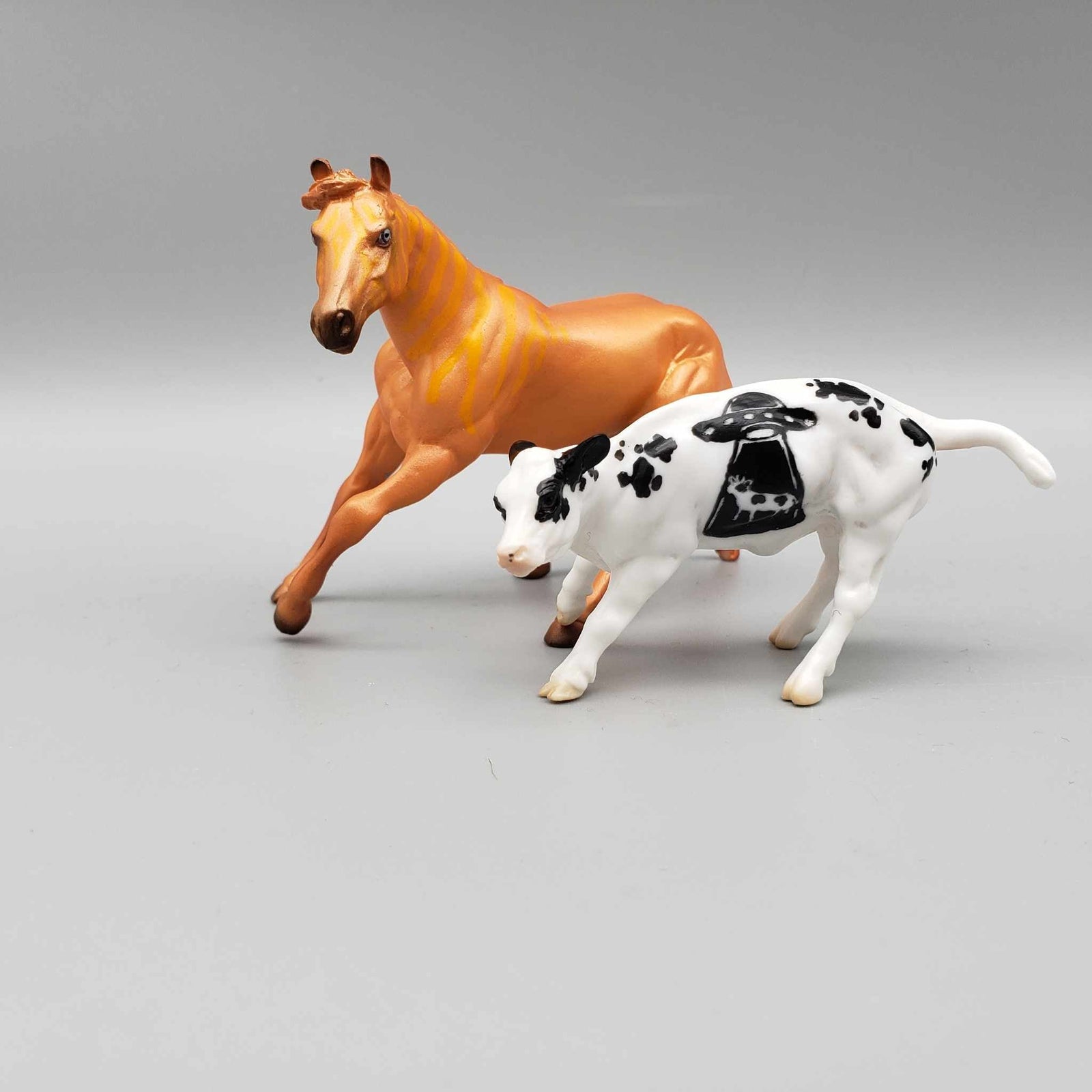 Vrenzel & Calf OOAK Orange Blacklight Reactive Cutter & Alien Calf Chip LE-30 By Jess Hamill Moonlight Madness 2023 MM23