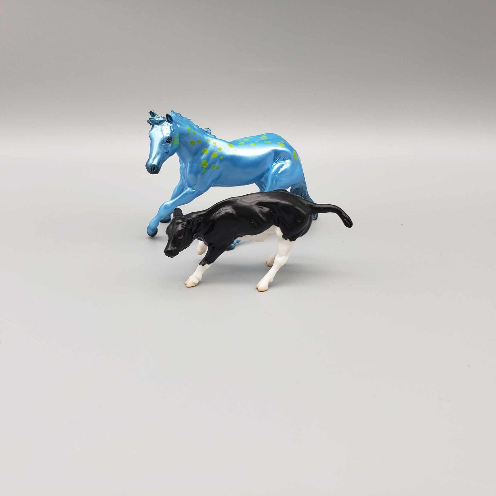 Daahraed & Calf OOAK Neon Blue Blacklight Reactive Cutter & Alien Calf Chip LE-30 By Jess Hamill Moonlight Madness 2023 MM23