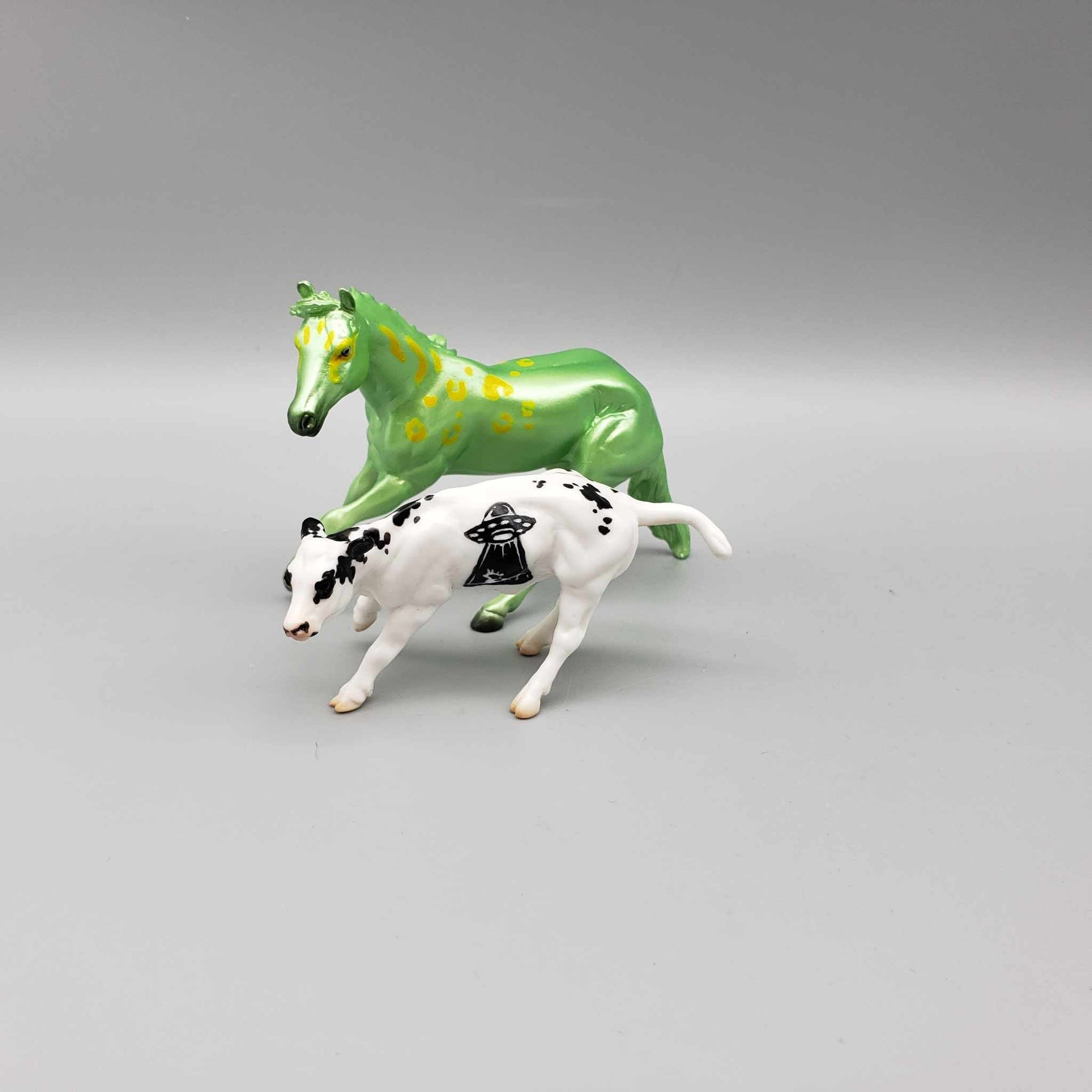 Shuvaeds & Calf OOAK Neon Green Blacklight Reactive Cutter & Alien Calf Chip LE-30 By Jess Hamill Moonlight Madness 2023 MM23