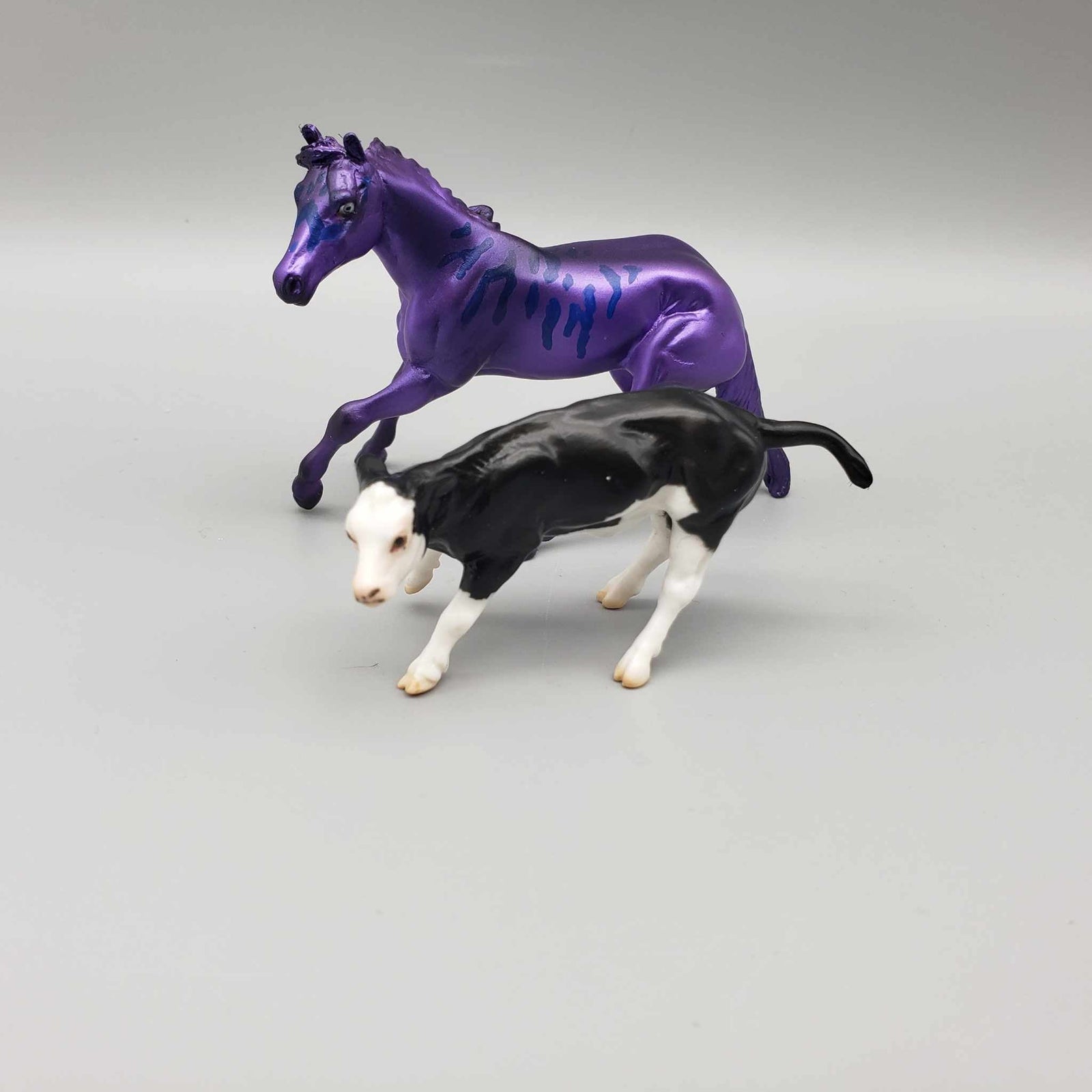 Stuvvaits & Calf OOAK Purple Blacklight Reactive Cutter & Alien Calf Chip LE-30 By Jess Hamill Moonlight Madness 2023 MM23