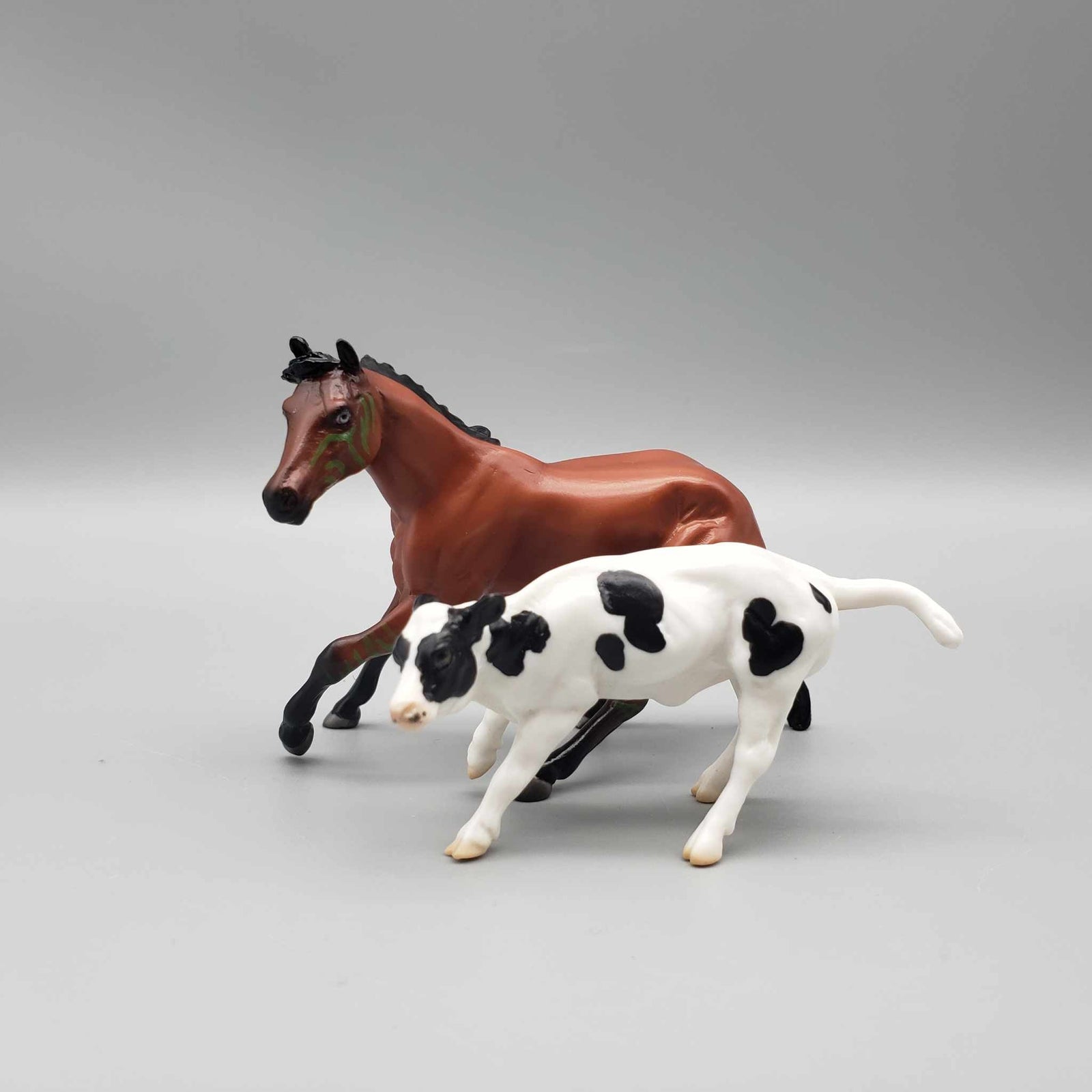 Vevrud & Calf OOAK Bay Blacklight Reactive Cutter & Alien Calf Chip LE-30 By Jess Hamill Moonlight Madness 2023 MM23