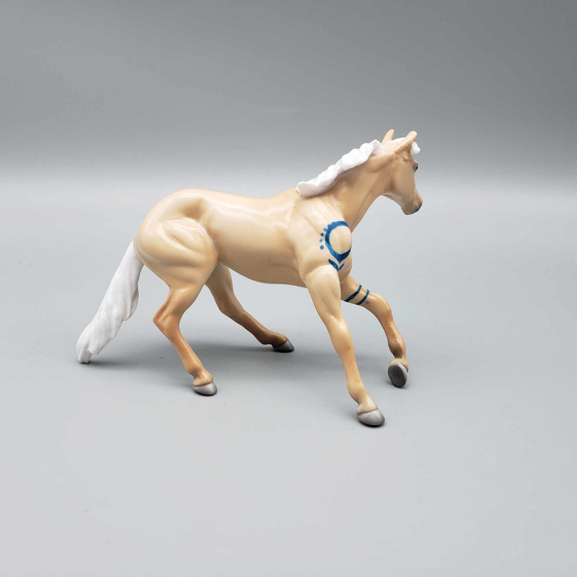 Iesta &amp; Calf OOAK Palomino Blacklight Reactive Cutter &amp; Alien Calf Chip LE-30 By Jess Hamill Moonlight Madness 2023 MM23