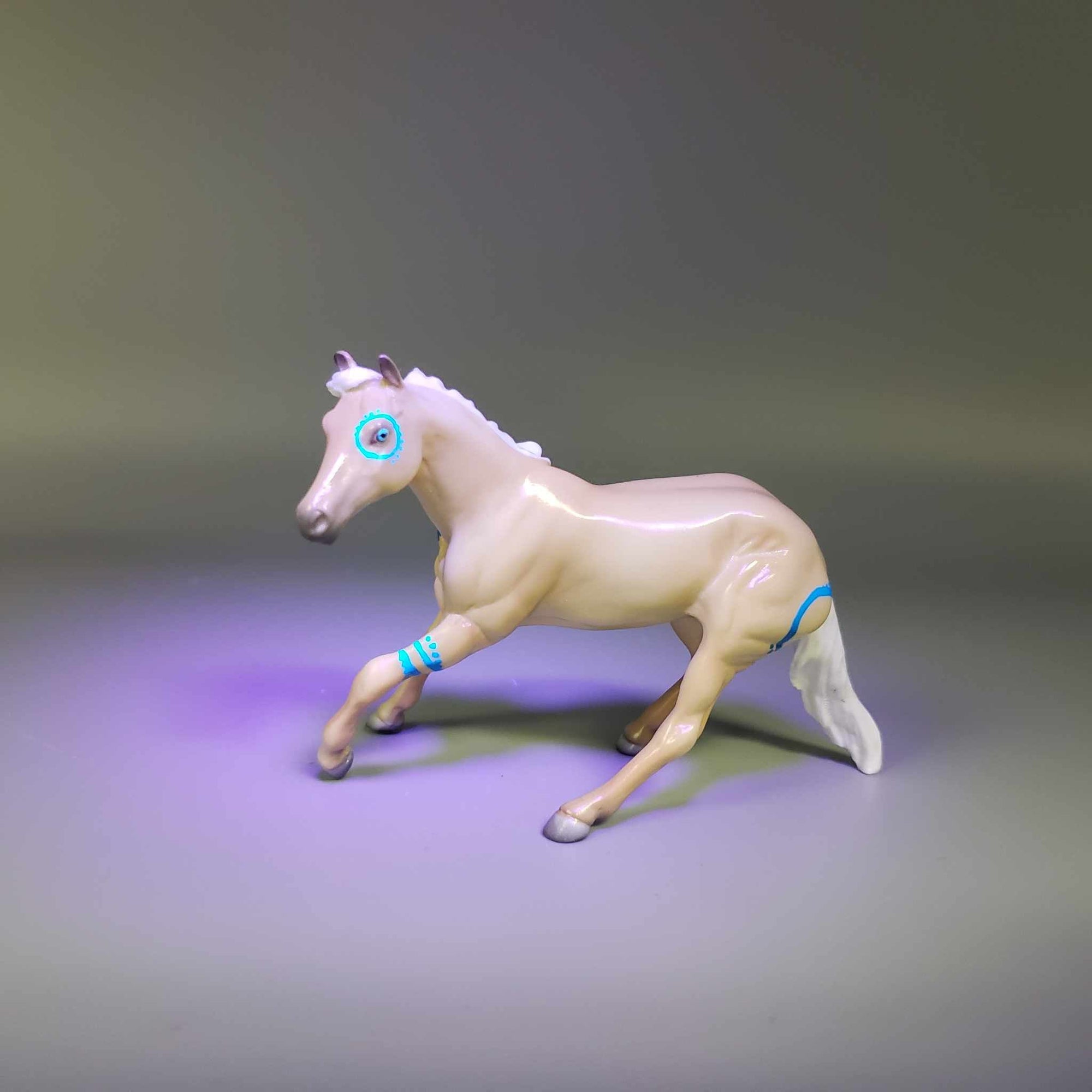 Iesta &amp; Calf OOAK Palomino Blacklight Reactive Cutter &amp; Alien Calf Chip LE-30 By Jess Hamill Moonlight Madness 2023 MM23