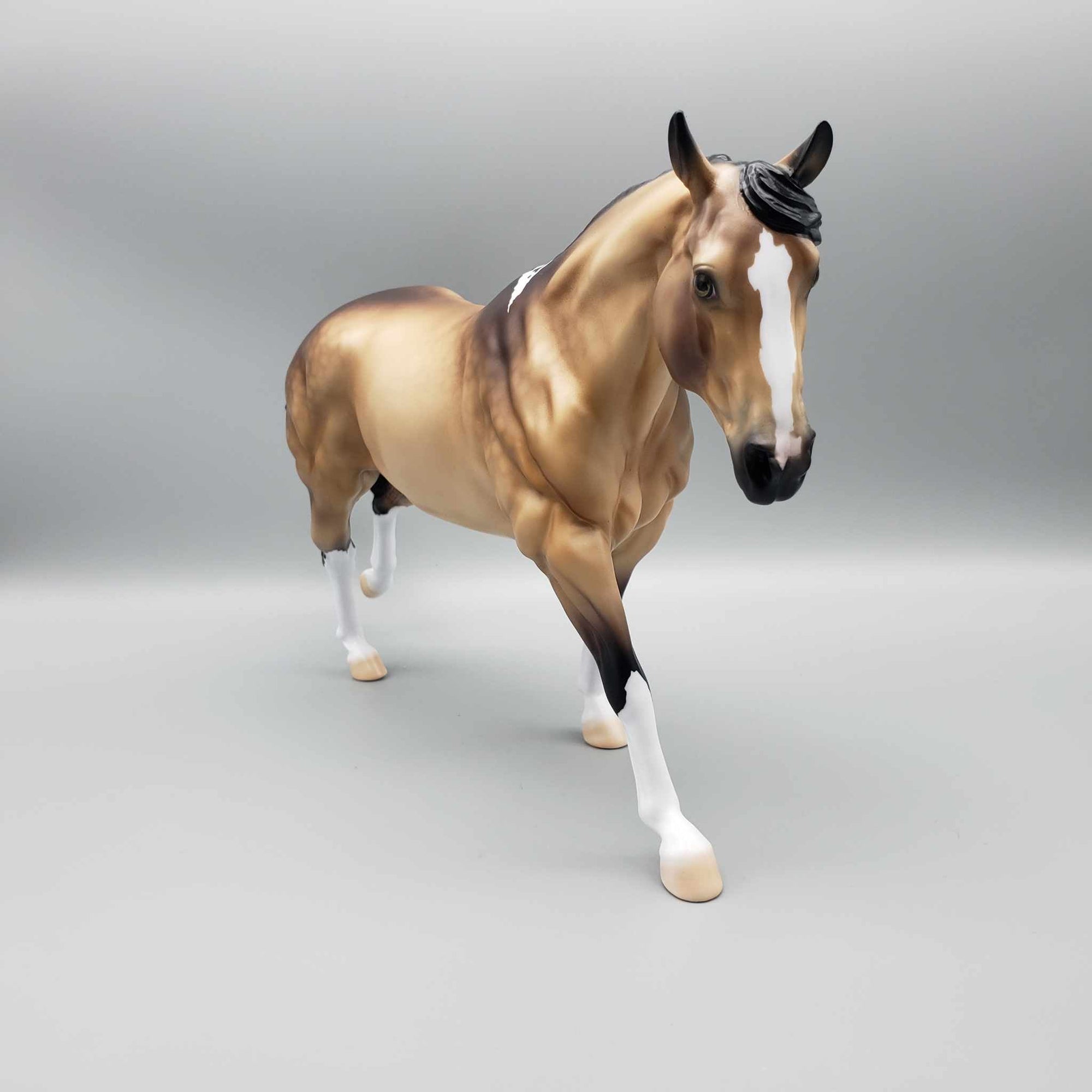 The Time Machine LE-30 Running Stock Horse in 2 Design Color Choices By Ellen Robbins Classic Literature Series 2023 CL23