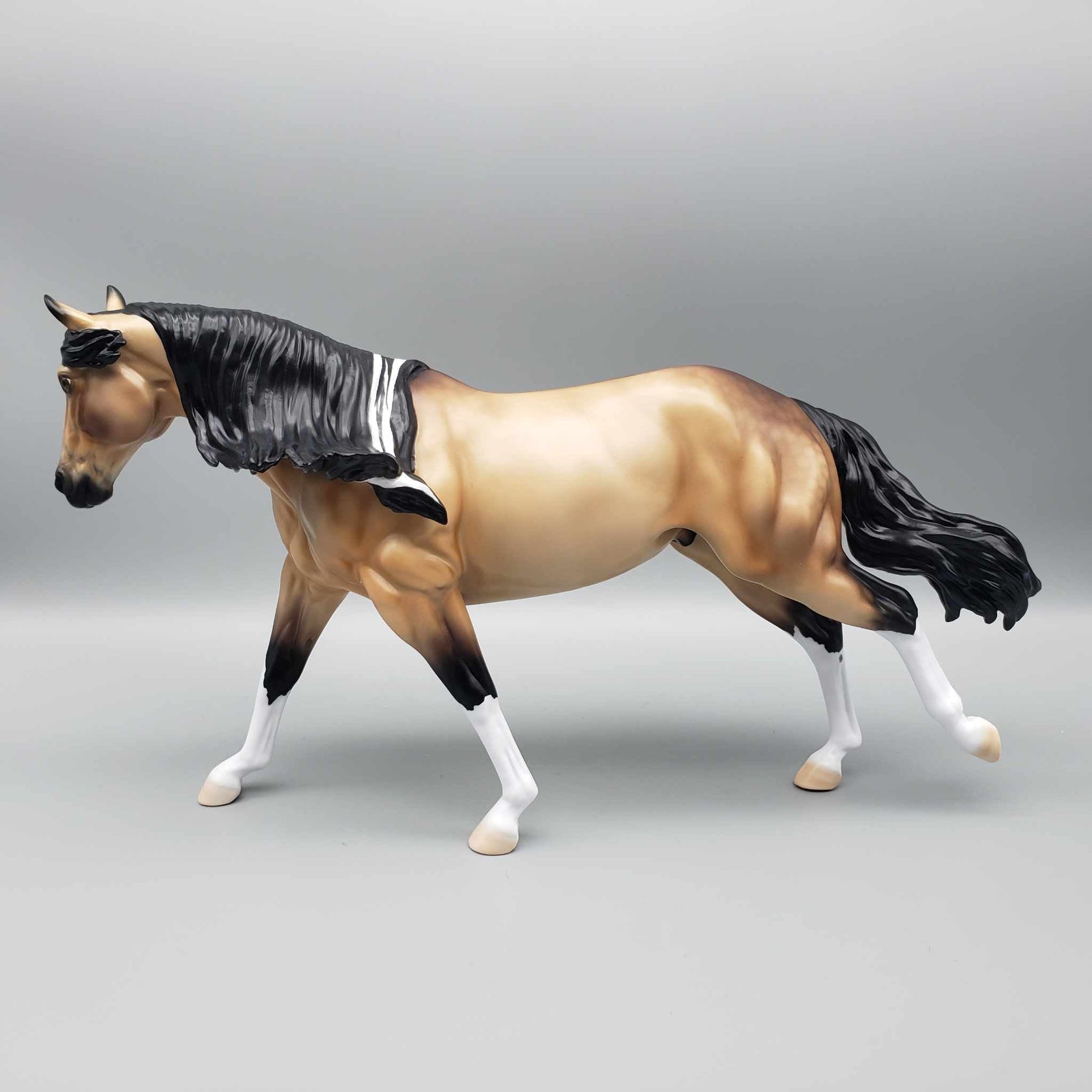 The Time Machine LE-30 Running Stock Horse in 2 Design Color Choices By Ellen Robbins Classic Literature Series 2023 CL23
