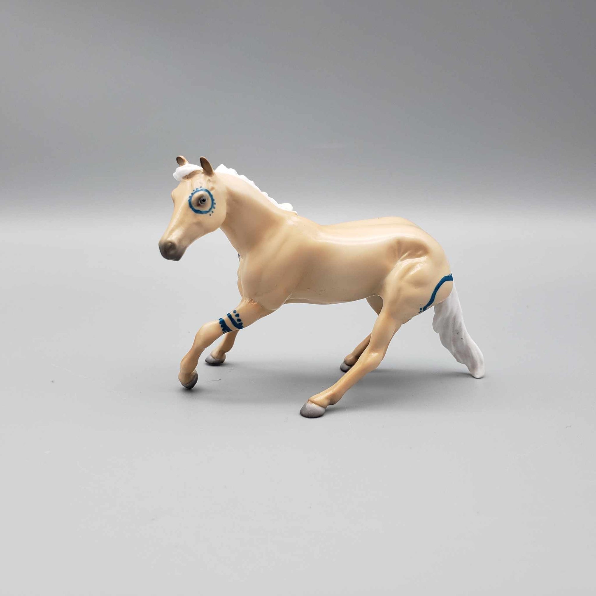 Iesta &amp; Calf OOAK Palomino Blacklight Reactive Cutter &amp; Alien Calf Chip LE-30 By Jess Hamill Moonlight Madness 2023 MM23