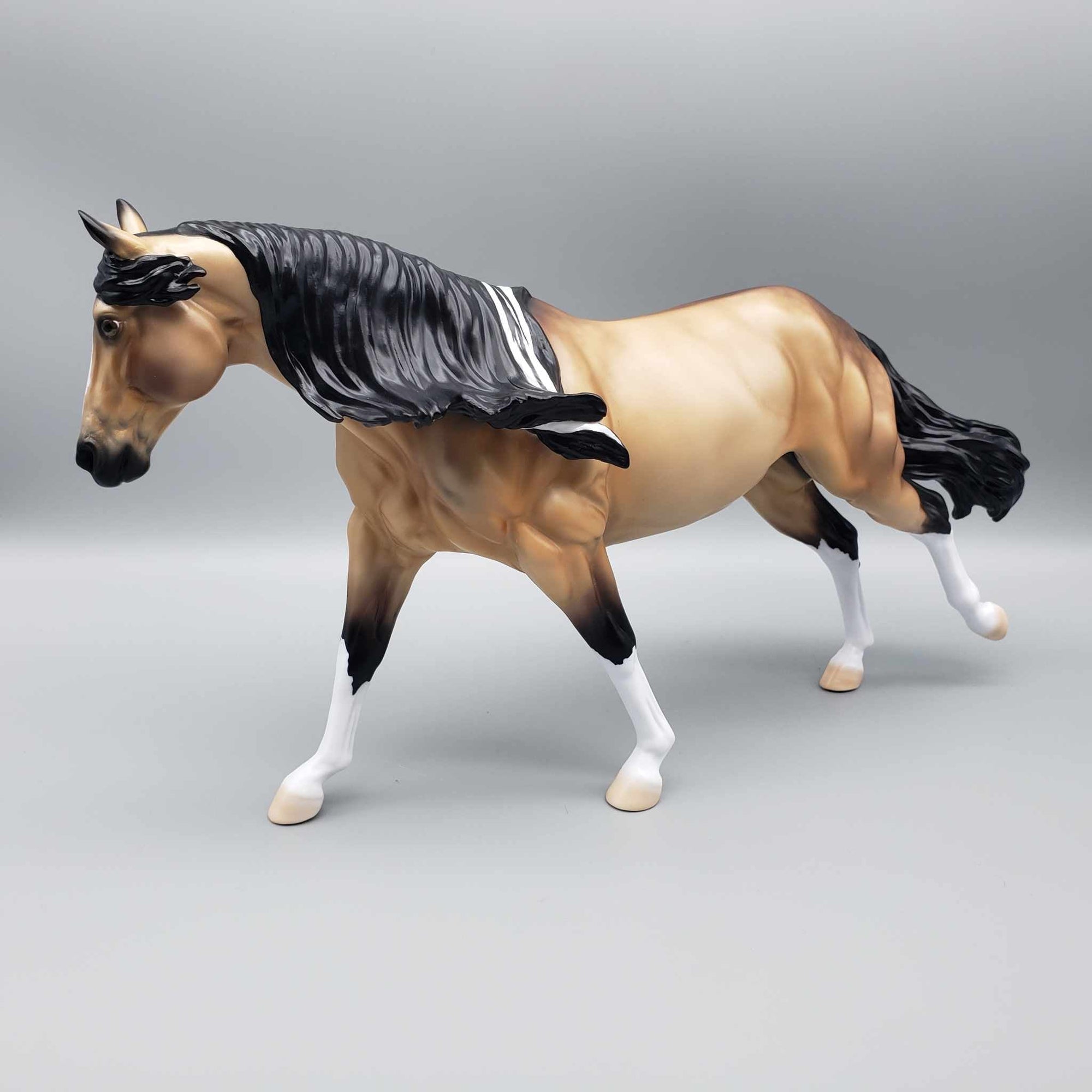 The Time Machine LE-30 Running Stock Horse in 2 Design Color Choices By Ellen Robbins Classic Literature Series 2023 CL23