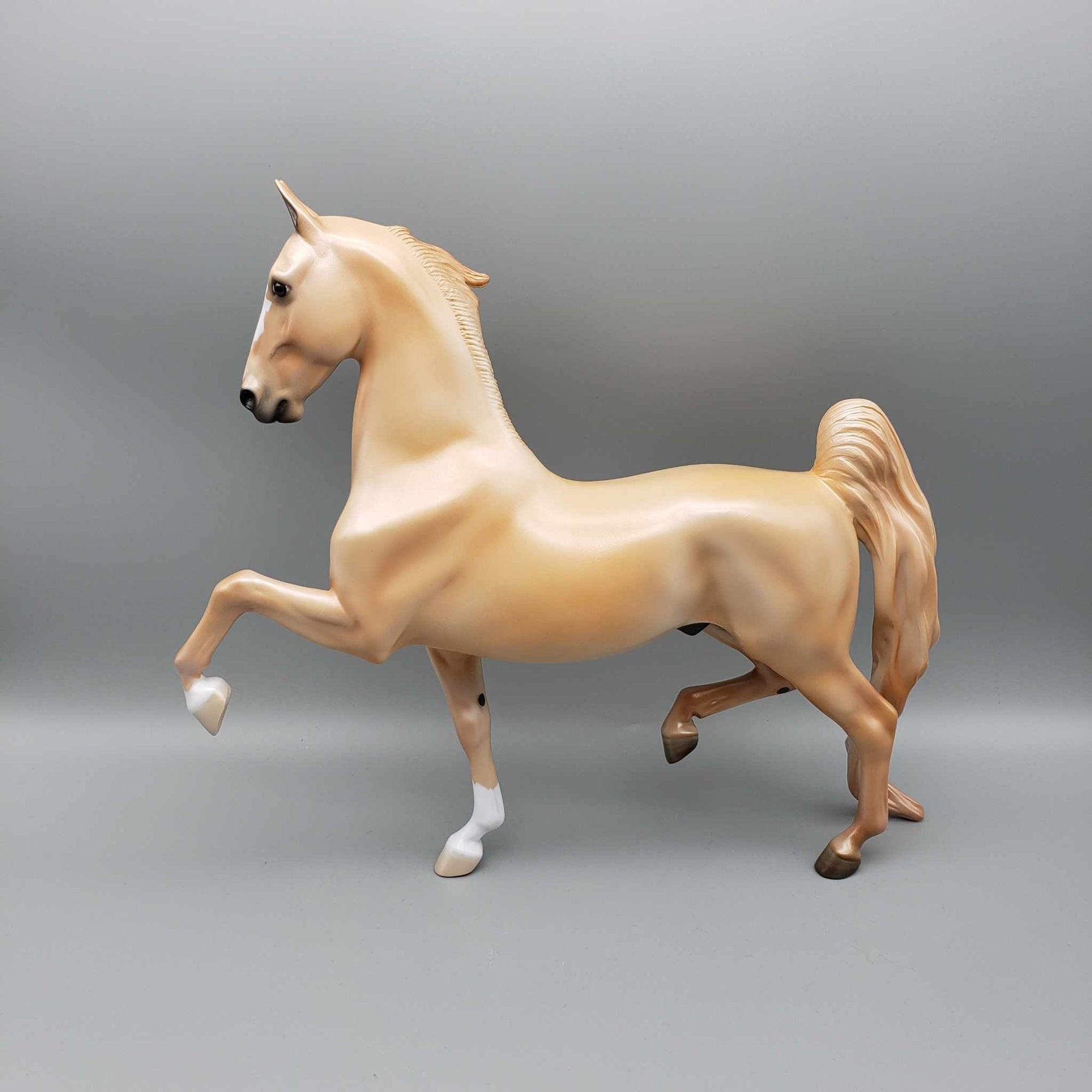 Toffee OOAK Palomino Saddlebred By Angela Marleau With Removable Santa Hat Holiday Sale HS23