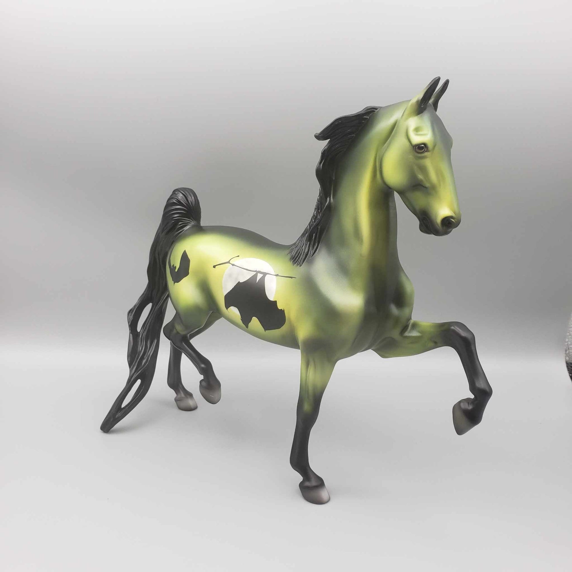 Szobo LE-18 (Bat Series) Halloween Deco Green Saddlebred By Dawn Quick Moonlight Madness 2023 MM23