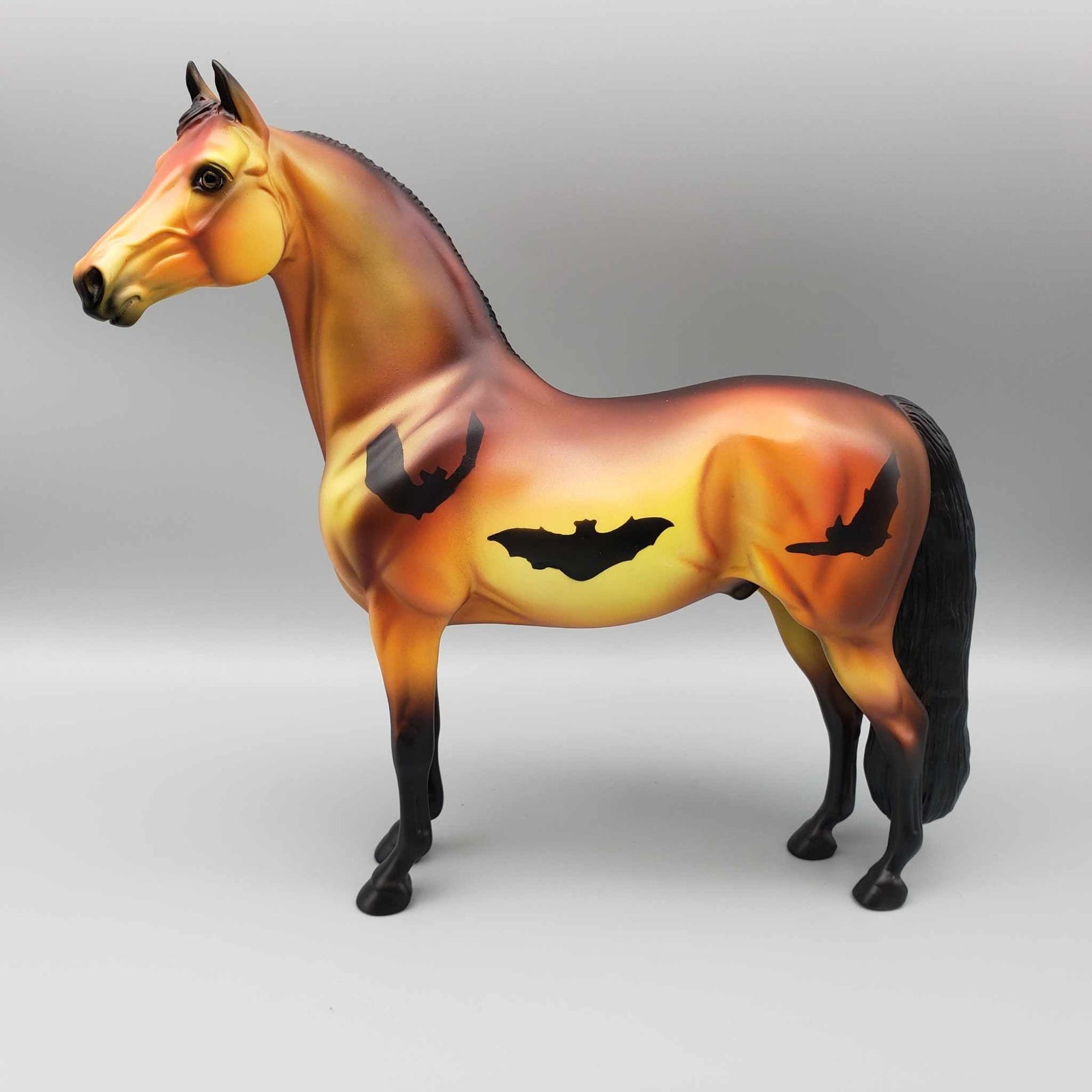 Hovarth LE-18 (Bat Series) Halloween Deco Orange Morgan By Dawn Quick Moonlight Madness 2023 MM23