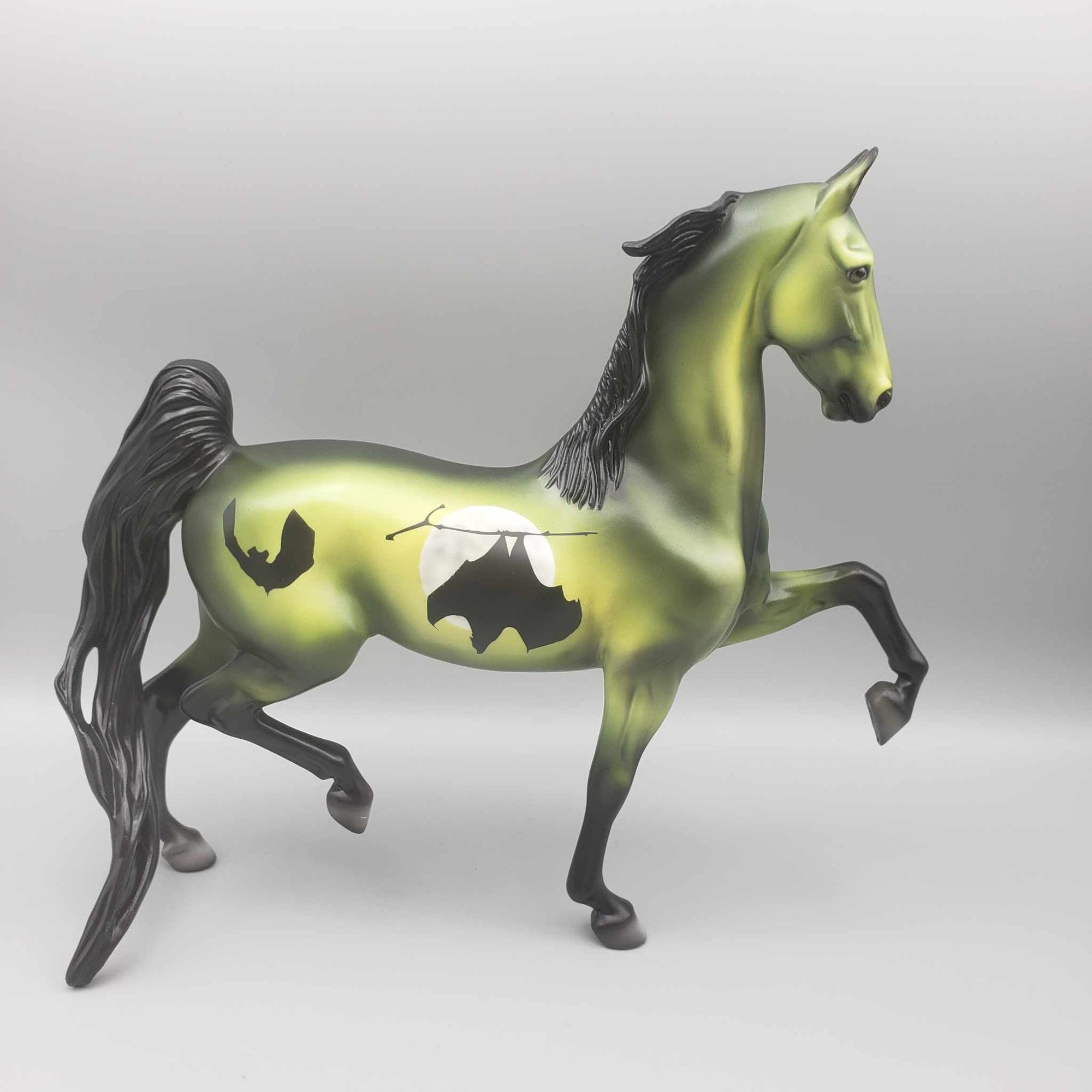 Szobo LE-18 (Bat Series) Halloween Deco Green Saddlebred By Dawn Quick Moonlight Madness 2023 MM23