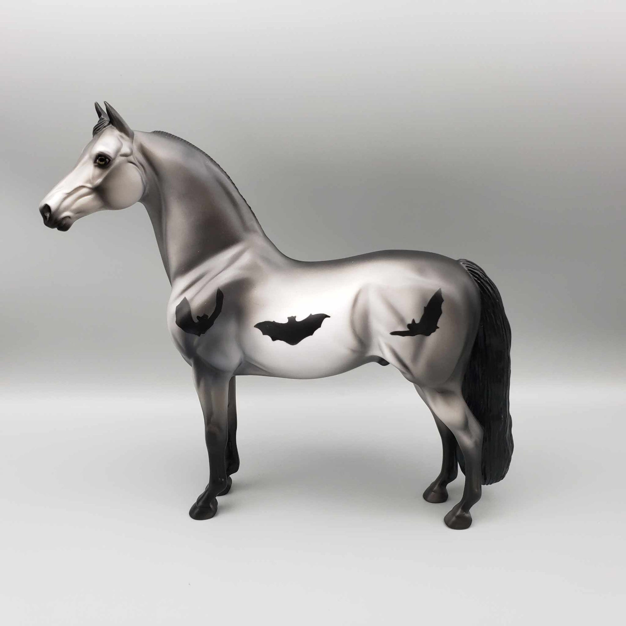 Kovacs LE-18 (Bat Series) Halloween Deco Gray Morgan By Dawn Quick Moonlight Madness 2023 MM23