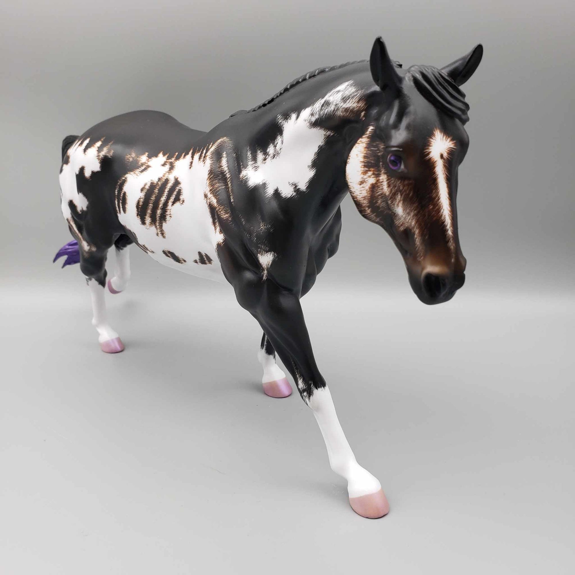 Tabitha OOAK Halloween Deco Brown Etched Tobiano w/ purple highlights Remington By Ellen Robins Moonlight Madness 2023 MM23