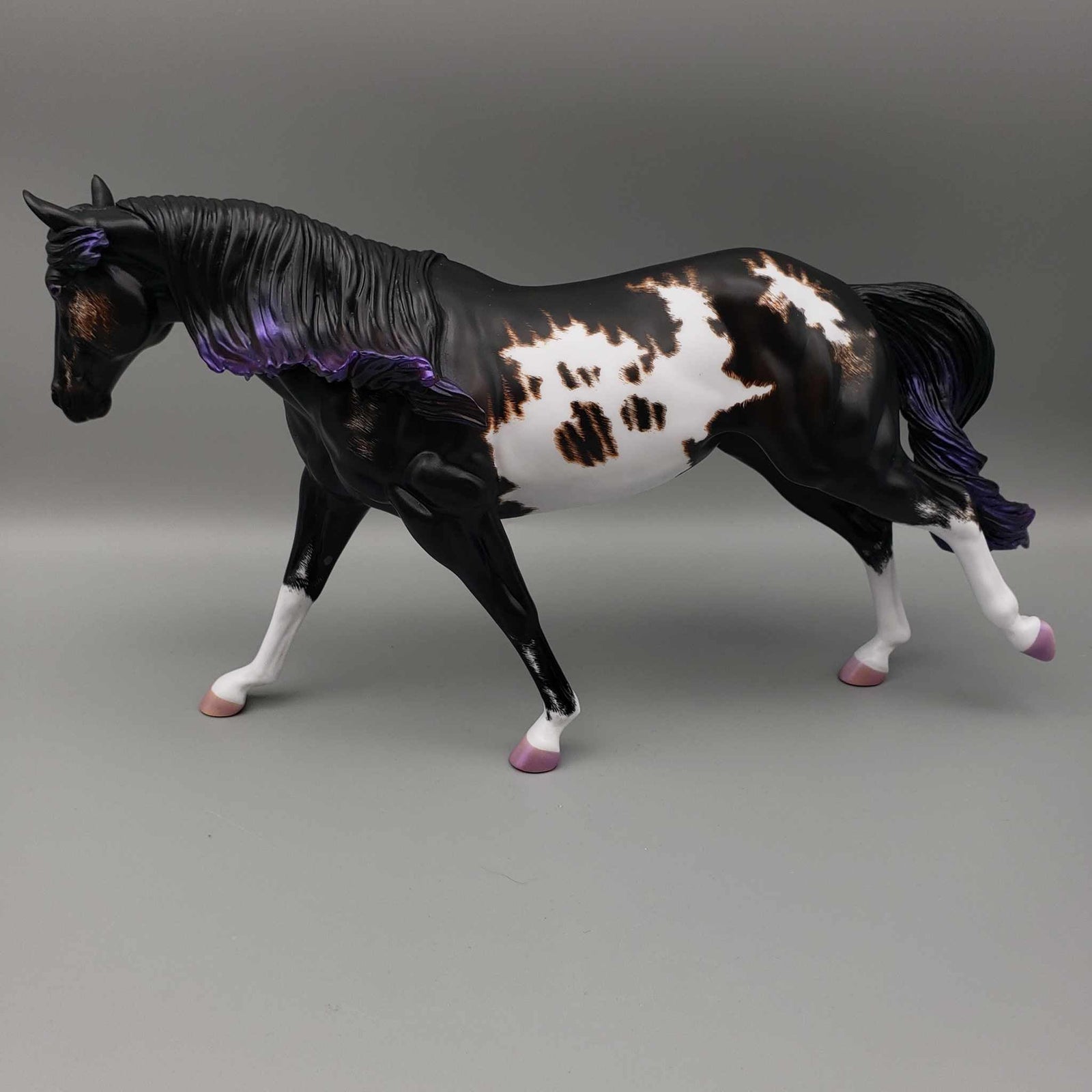 Tabitha OOAK Halloween Deco Brown Etched Tobiano w/ purple highlights Remington By Ellen Robins Moonlight Madness 2023 MM23