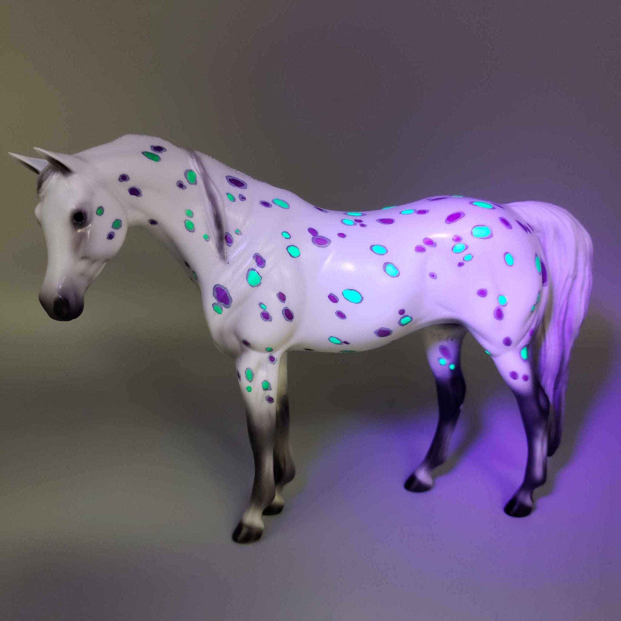 Not So Serious OOAK Halloween Deco Green / Purple Leoperd Appaloosa W/Green Blacklight Arabian Pebble By Ellen Robbins Moonlight Madness 2023 MM23