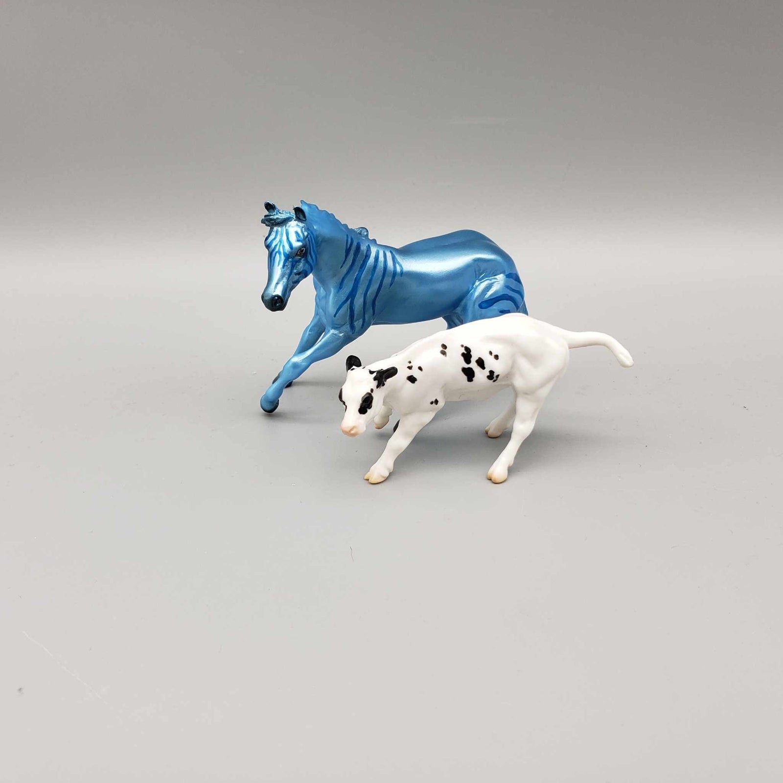 Osor & Calf OOAK Neon Blue Blacklight Reactive Cutter & Alien Calf Chip LE-30 By Jess Hamill Moonlight Madness 2023 MM23