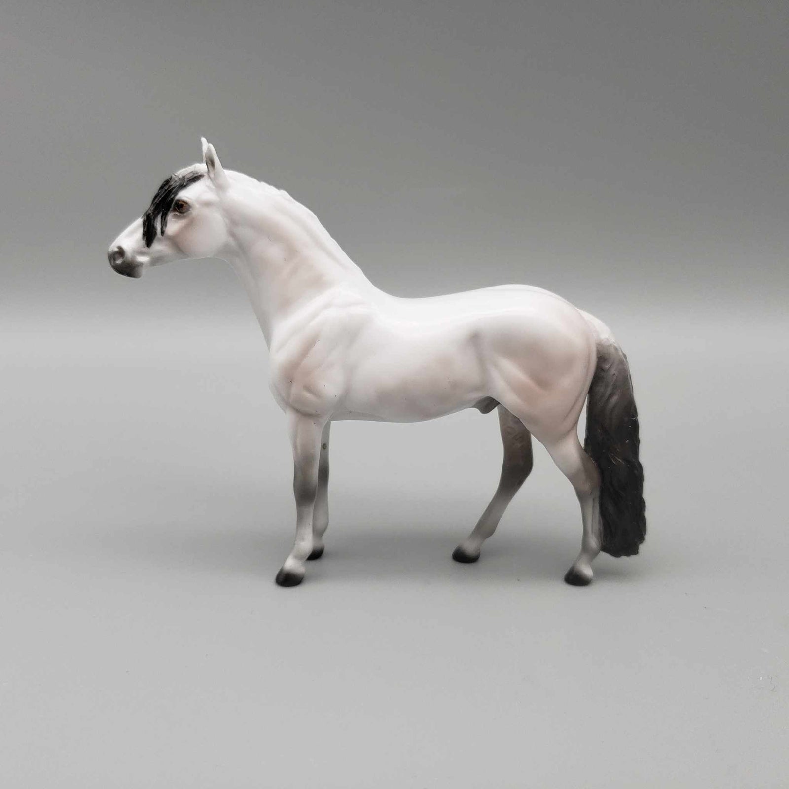 Thorn OOAK Deco Rose Gray Blacklight Reactive Andalusian Chip By Ellen Robbins Moonlight Madness 2023 MM23