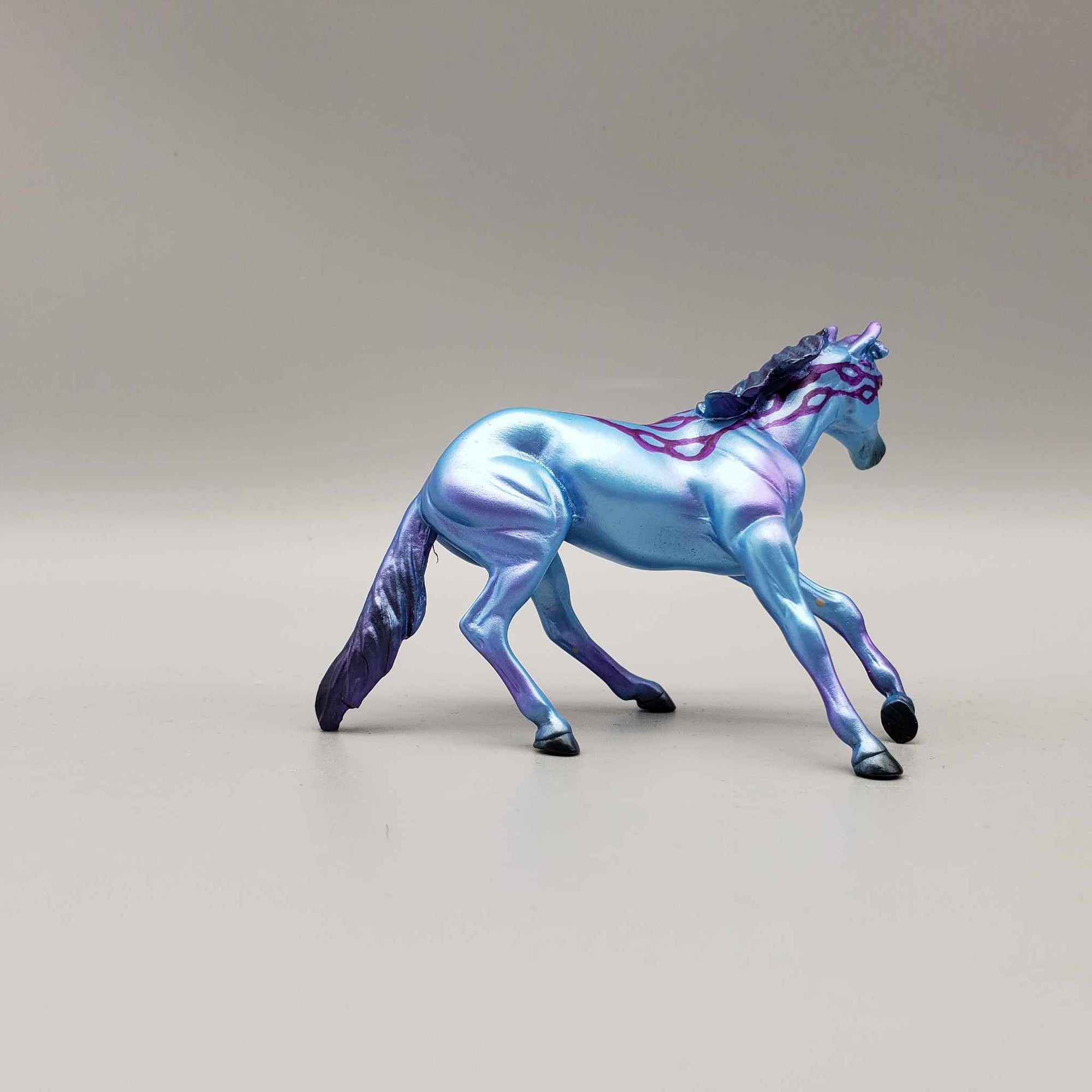 Strans &amp; Calf OOAK Neon Blue Blacklight Reactive Cutter &amp; Alien Calf Chip LE-30 By Jess Hamill Moonlight Madness 2023 MM23