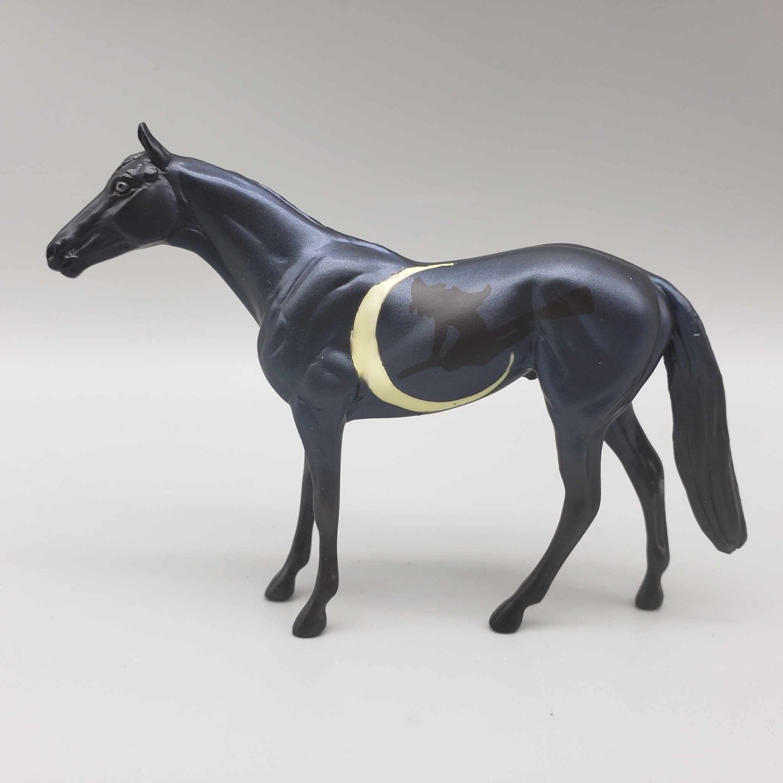 What Happens By Moonlight OOAK Deco Blue W/ Cresent Moon Blacklight Reactive Thoroughbred Chip By Ellen Robbins Moonlight Madness 2023 MM23