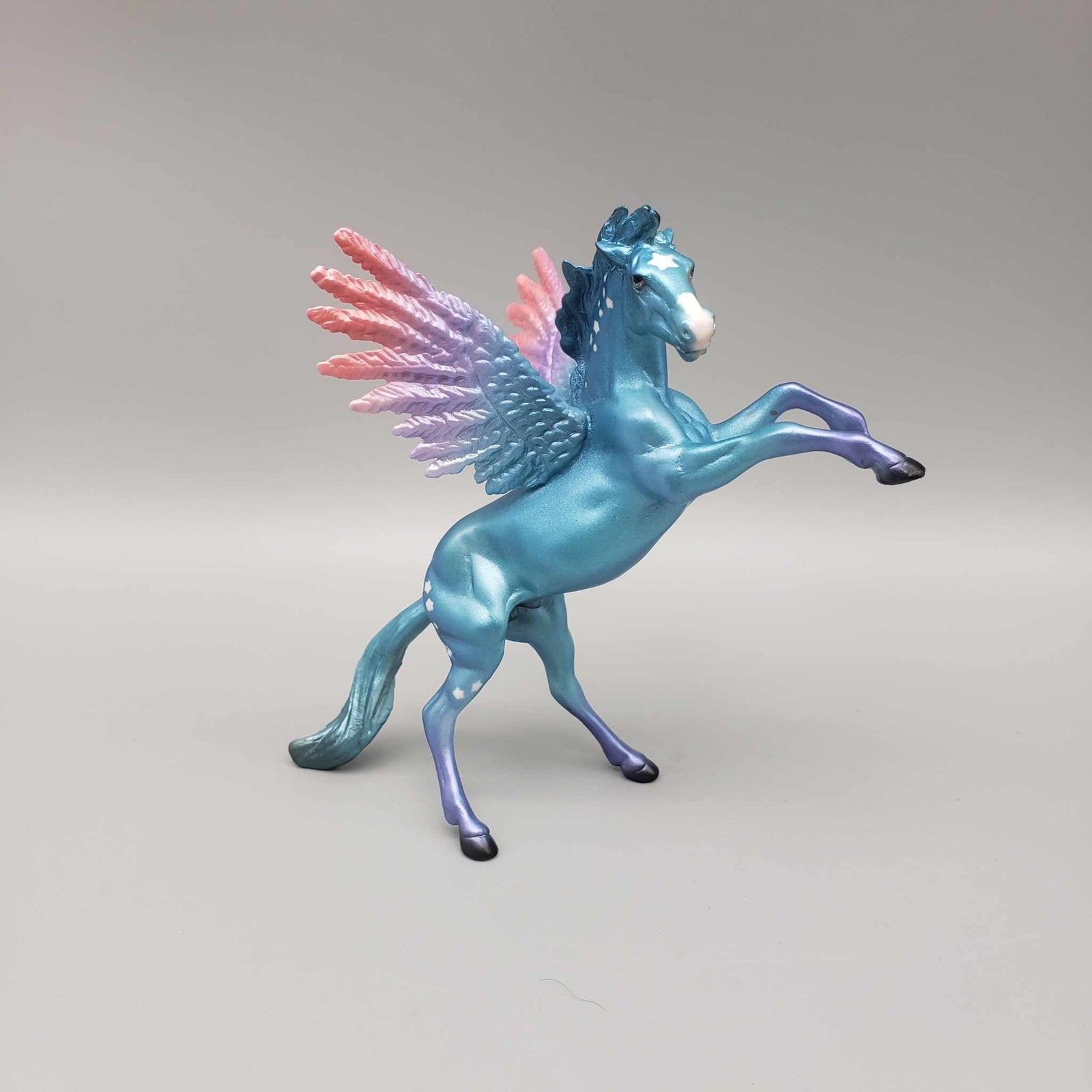 Goodwill OOAK Blue, Purple & Pink Deco Winged Rearing Chip W/ Stars By Hannah Olson FACEBOOK AUCTION Holiday Sale HS23