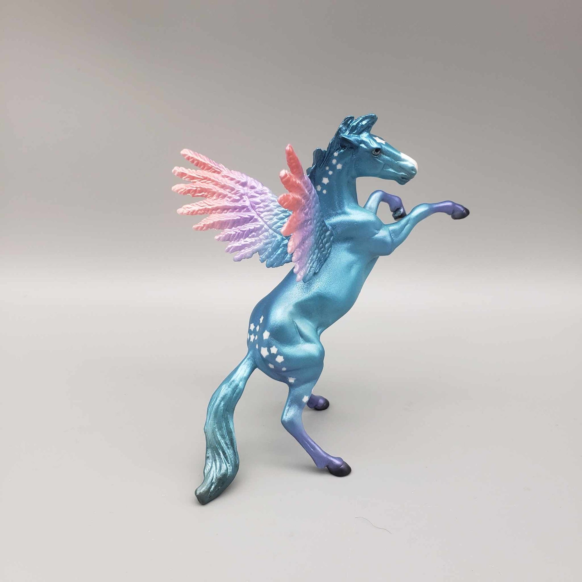 Goodwill OOAK Blue, Purple &amp; Pink Deco Winged Rearing Chip W/ Stars By Hannah Olson FACEBOOK AUCTION Holiday Sale HS23