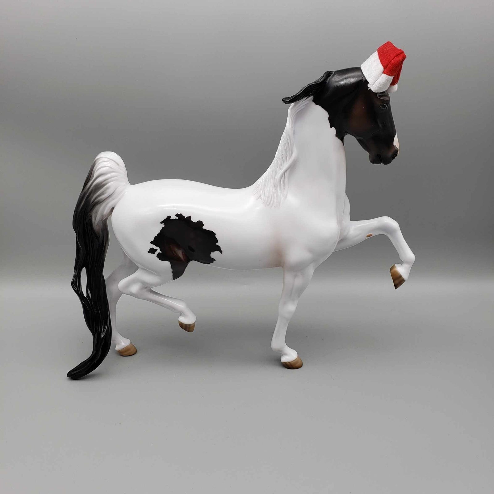 Santa's Helper OOAK Day Saddlebred By Angela Marleau With Removable Santa Hat Holiday Sale HS23
