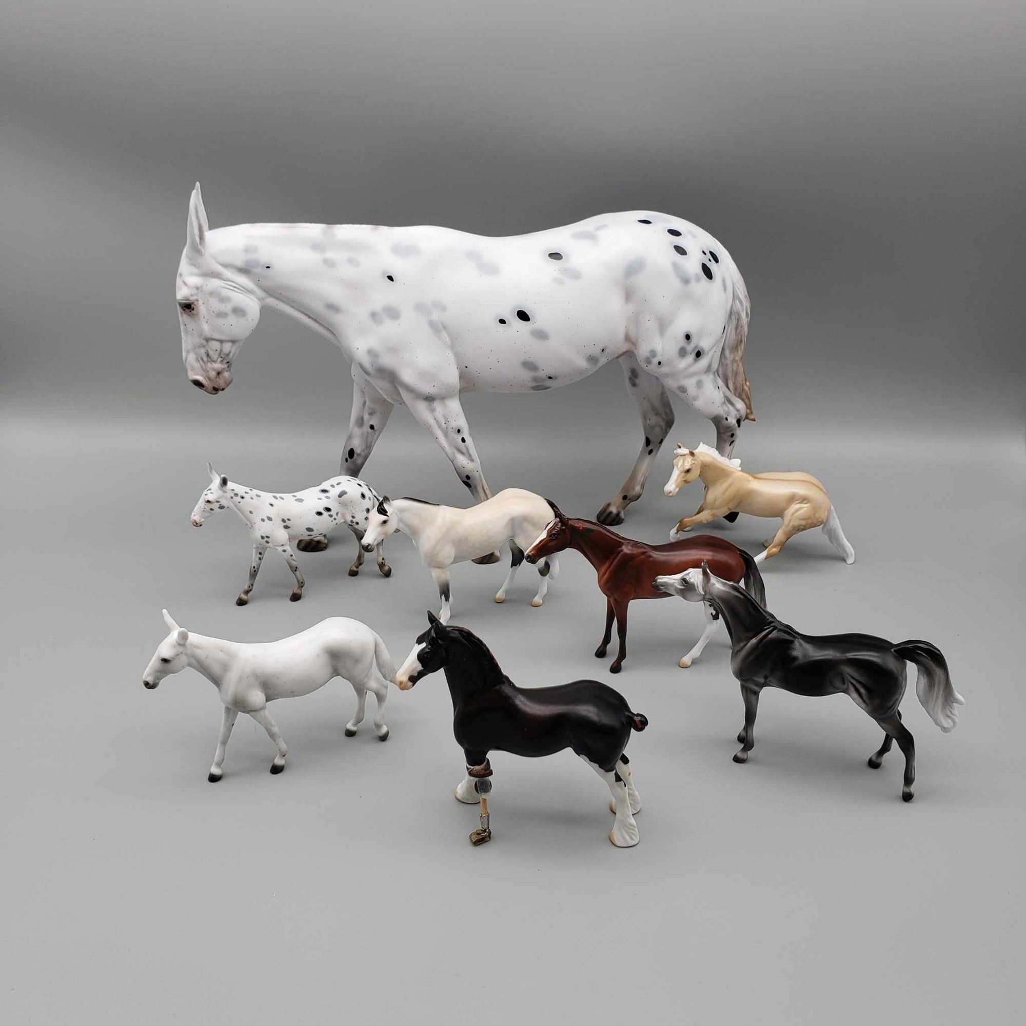 A Christmas Carol Model Horse Chip Grab Bags 😍 One Per Customer Please - 32 pieces! CL23