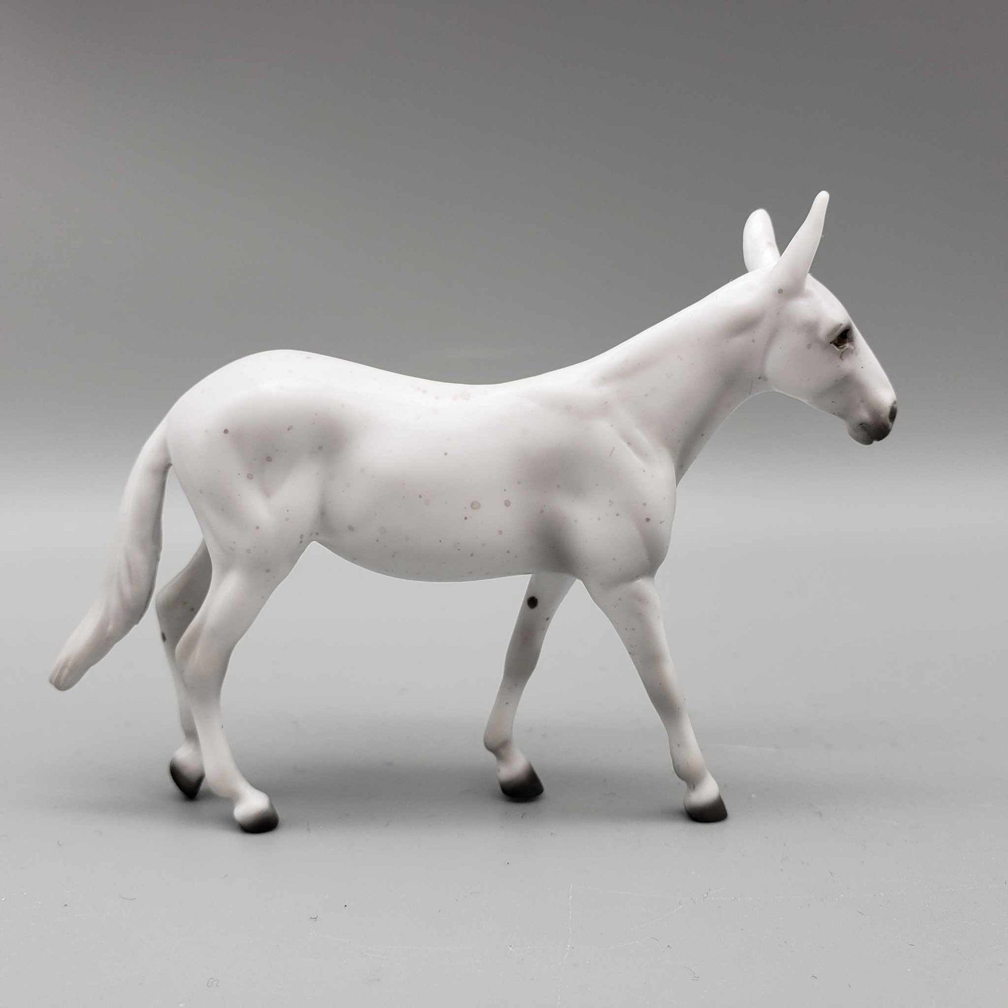 A Christmas Carol Model Horse Chip Grab Bags 😍 One Per Customer Please - 32 pieces! CL23