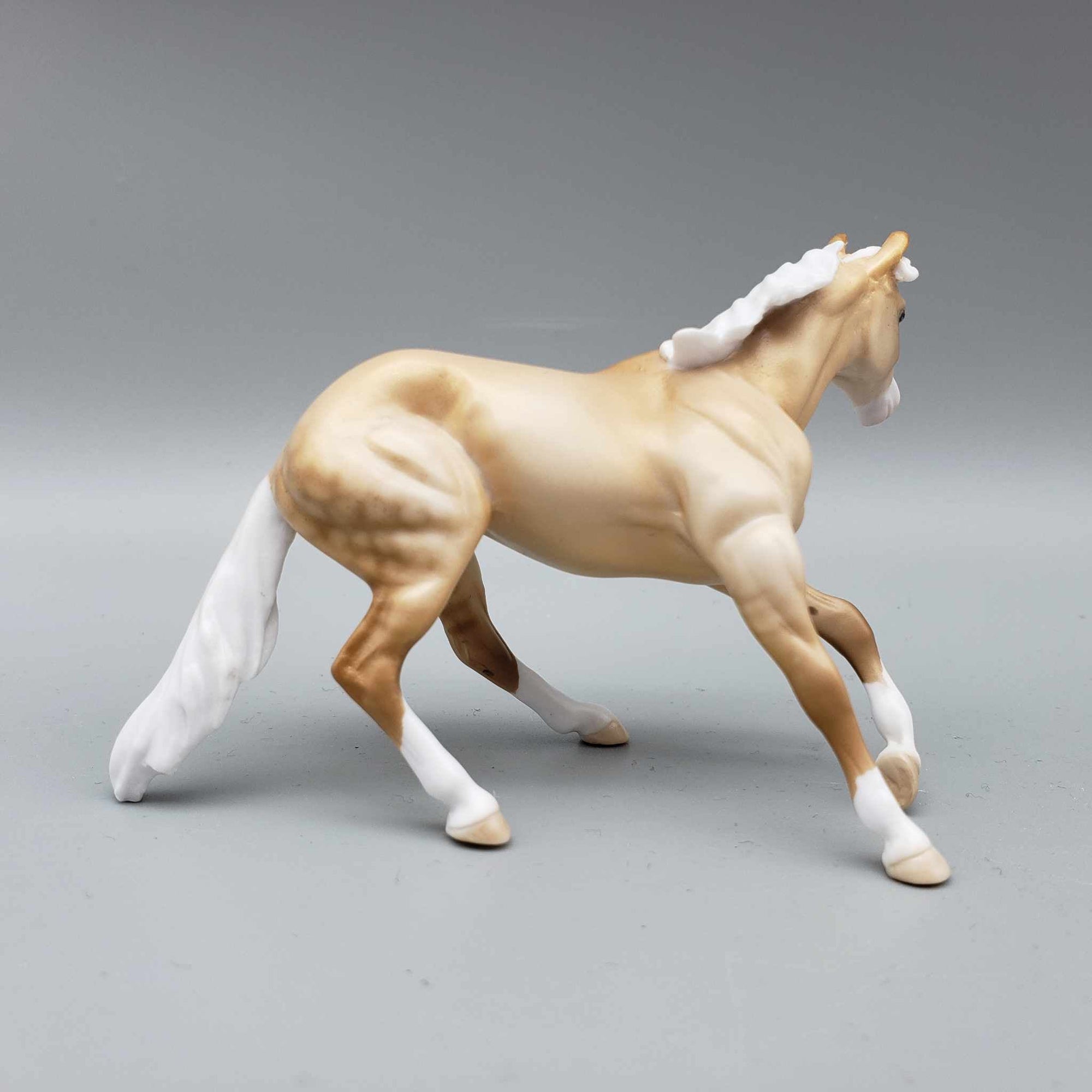 A Christmas Carol Model Horse Chip Grab Bags 😍 One Per Customer Please - 32 pieces! CL23