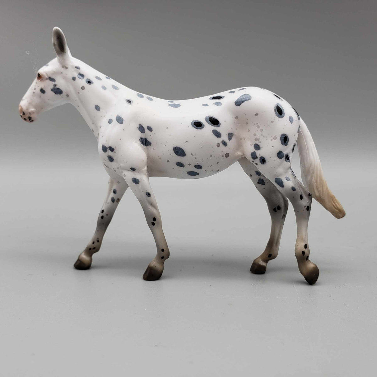 A Christmas Carol Model Horse Chip Grab Bags 😍 One Per Customer Please - 32 pieces! CL23