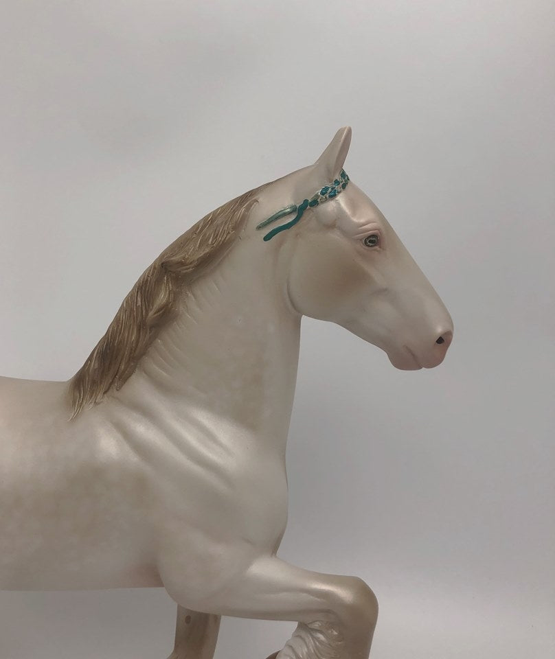 MARVIN-OOAK CHAMPAGNE  TROTTING DRAFT MODEL HORSE BY AUDREY DIXON 5/22