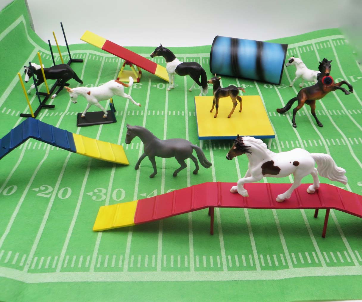 Paws &amp; Claws 2023 Agility Set - Chip and Accessories Set by Stone Artists - Best Offers Paws &amp; Claws 2023 - P&amp;C 23