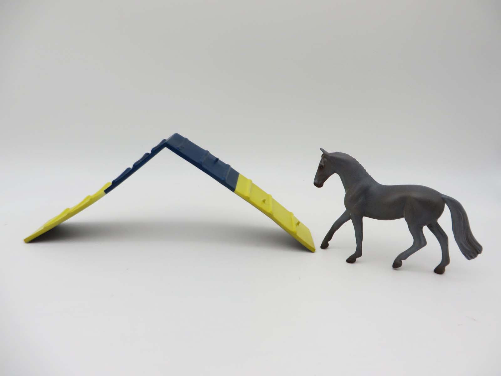 Paws &amp; Claws 2023 Agility Set - Chip and Accessories Set by Stone Artists - Best Offers Paws &amp; Claws 2023 - P&amp;C 23