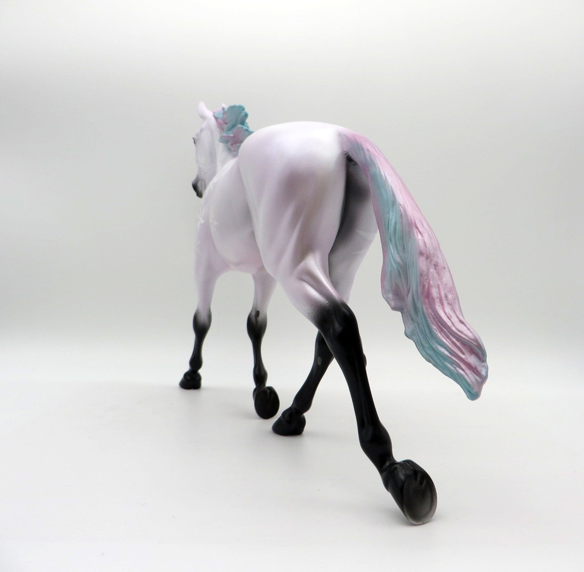 Be the Reason Someone Smiles-OOAK Palouse Decorator Painted By Ellen Robbins 6/11/21