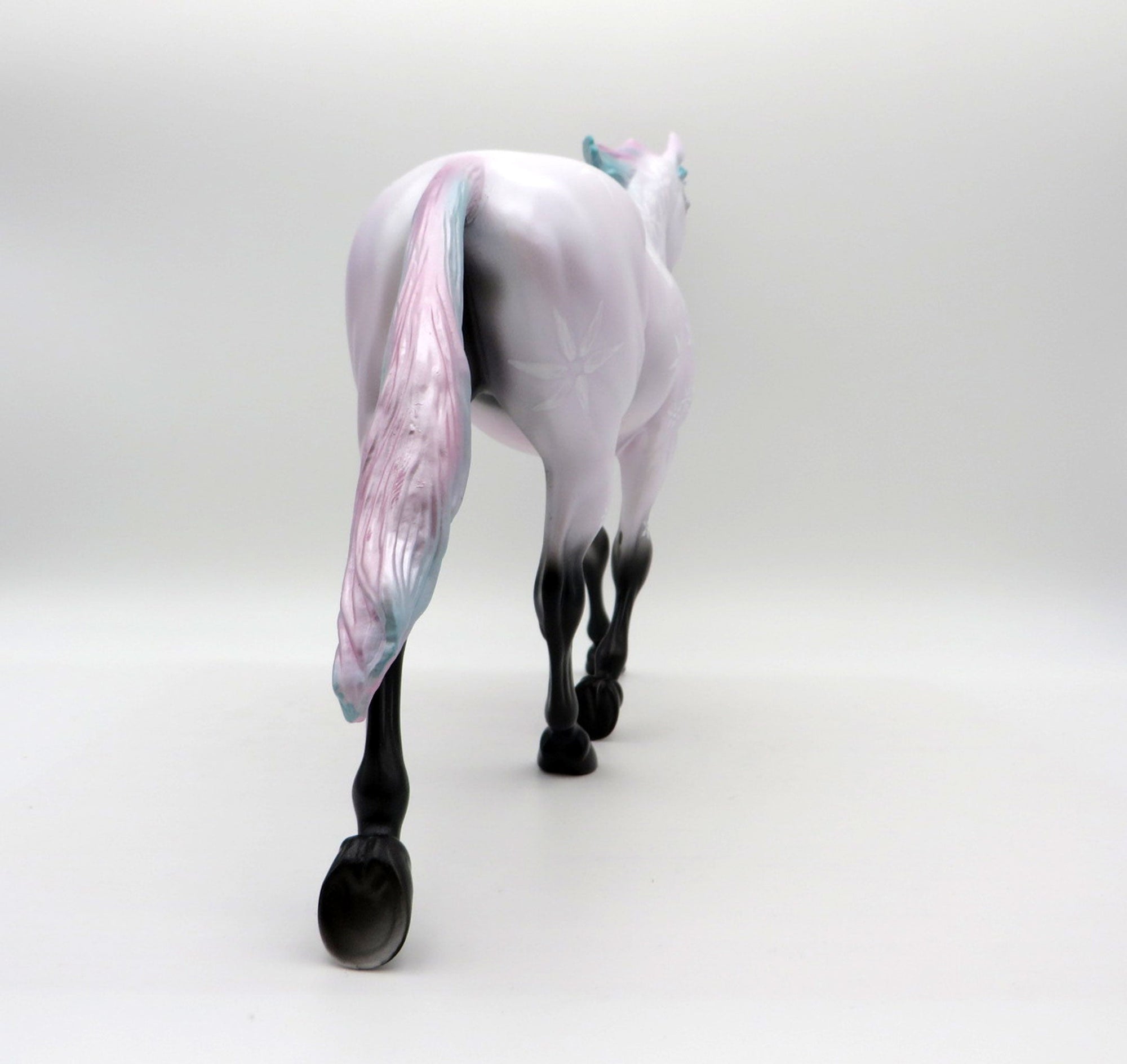 Be the Reason Someone Smiles-OOAK Palouse Decorator Painted By Ellen Robbins 6/11/21