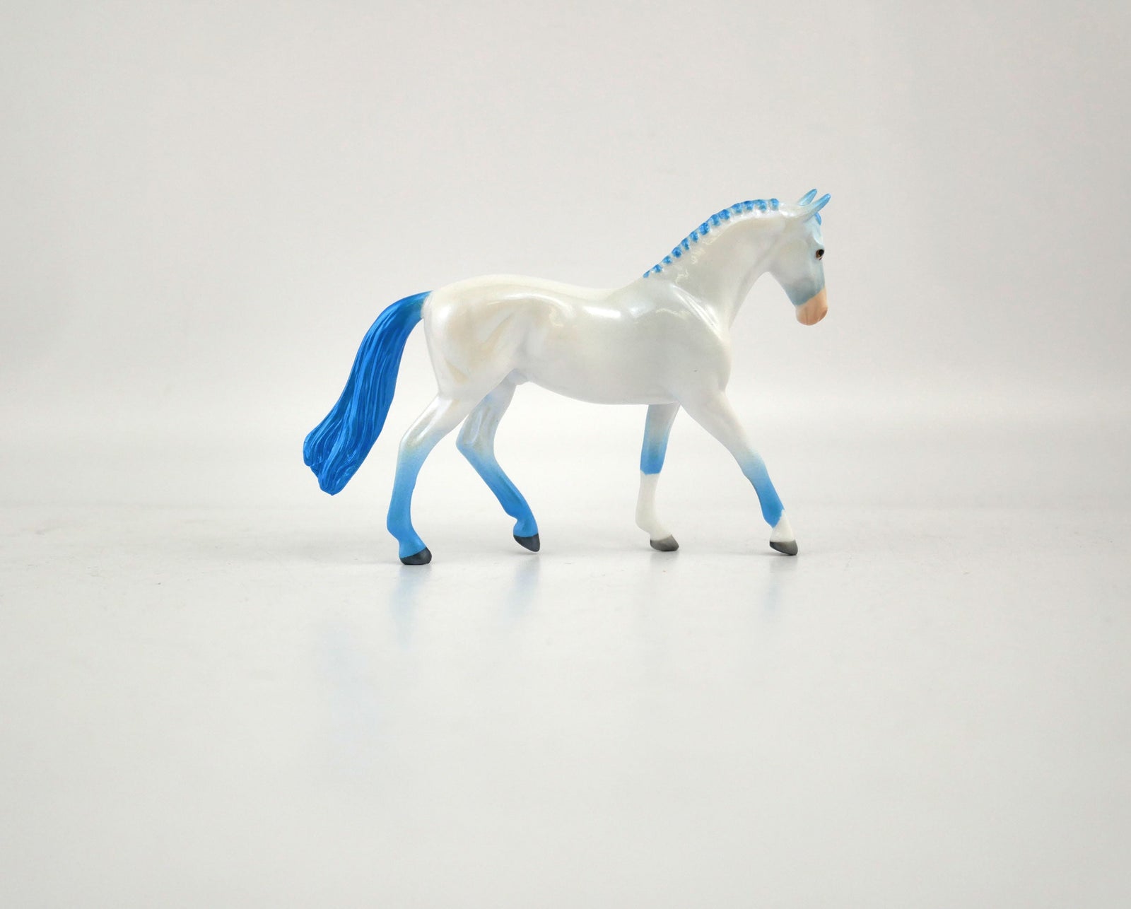 What is inside the Box>Blue Ice Chip  12/20