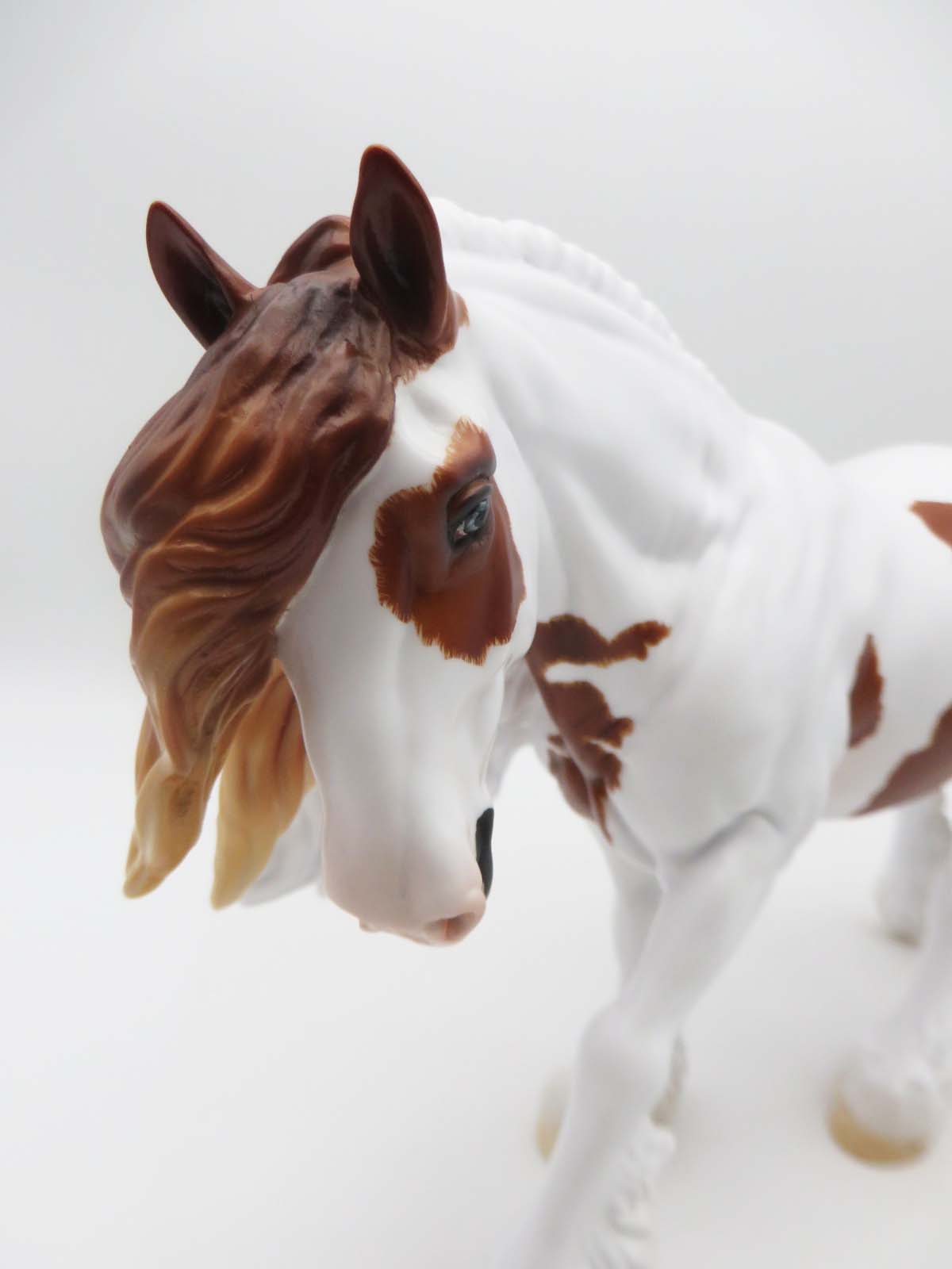 Buckley - OOAK - Chestnut Pinto Irish Cobb By Carrie Keller - Best Offers Paws &amp; Claws 2023 - P&amp;C 23