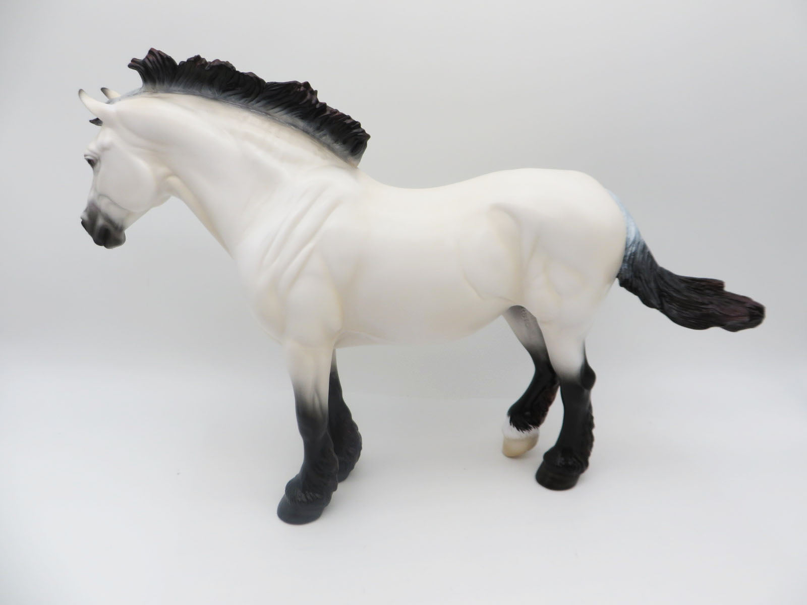 Butterfingers-OOAK Buttermilk Buckskin Heavy Draft by Ellen Robbins P&amp;C 23