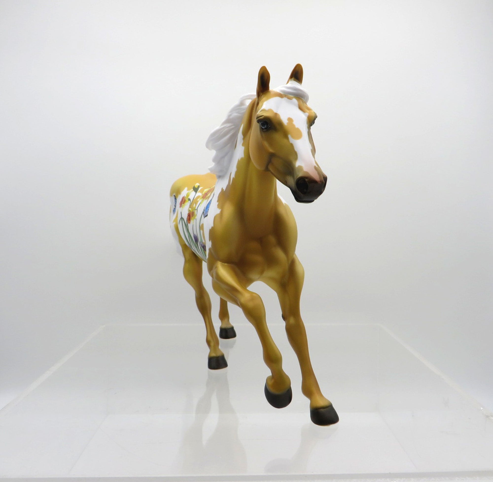 Butterfly Kisses-OOAK Deco Foundation Quarter Horse SHCF 2021